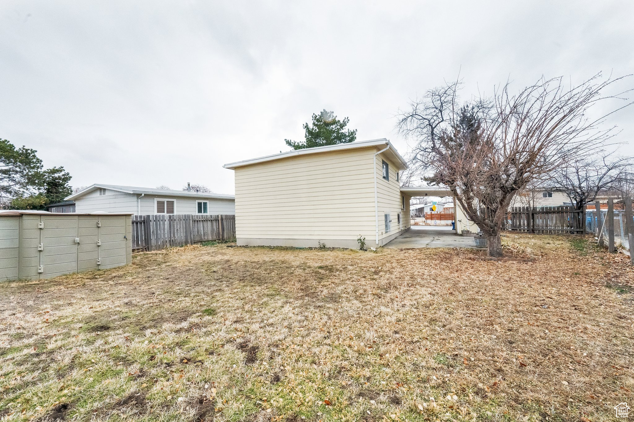 254 N SILVER STAR DR