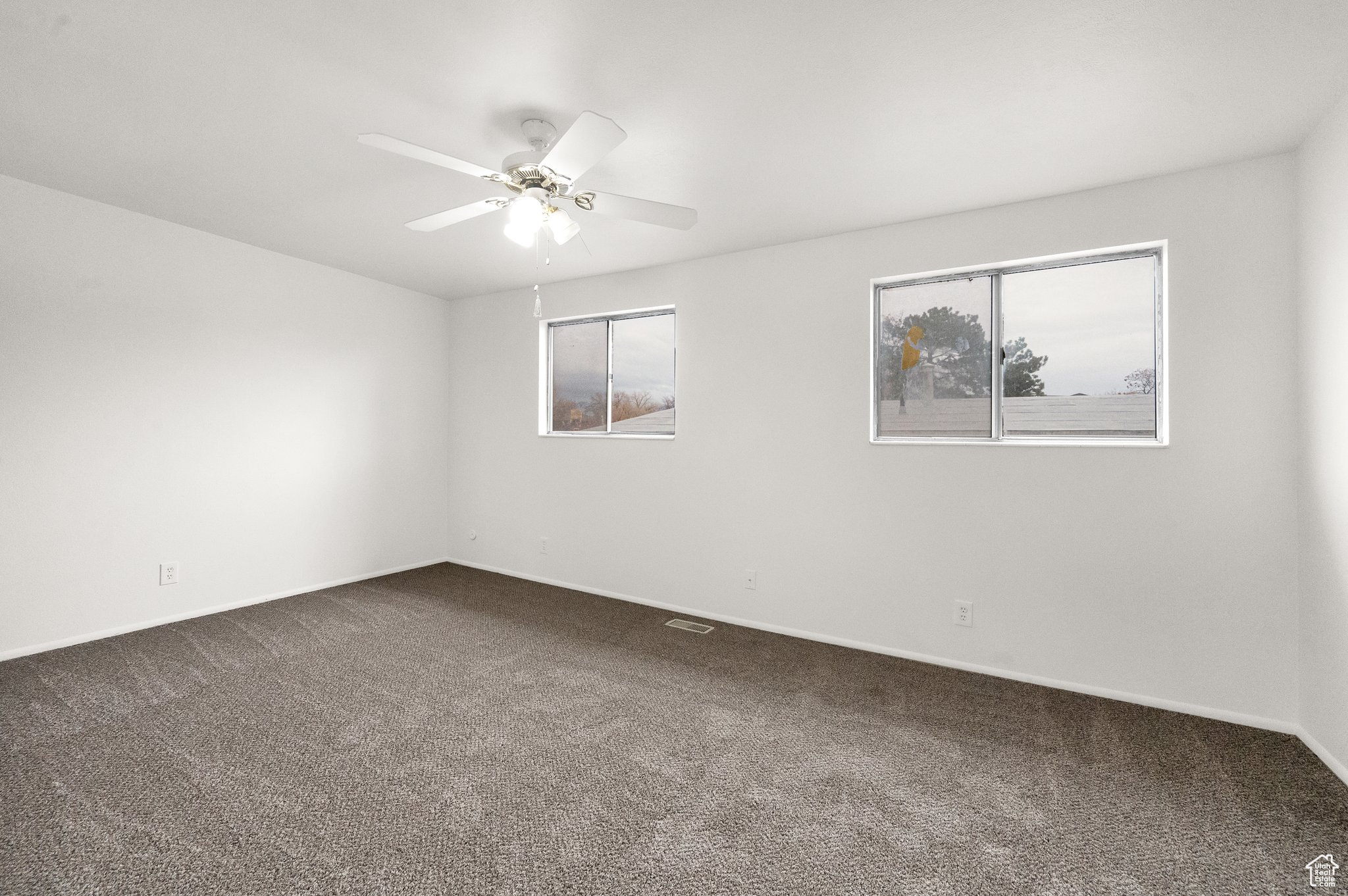 254 N SILVER STAR DR