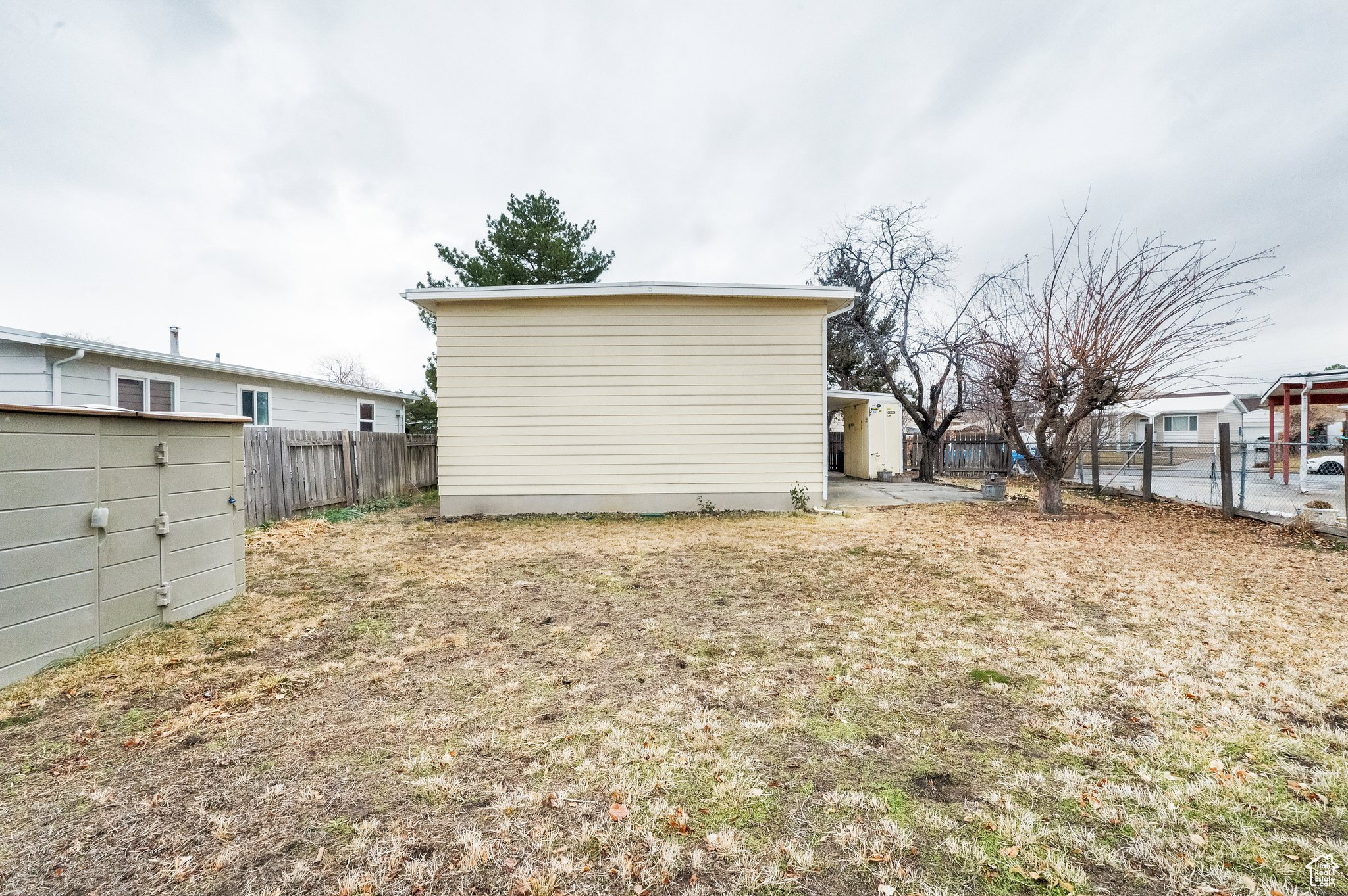254 N SILVER STAR DR