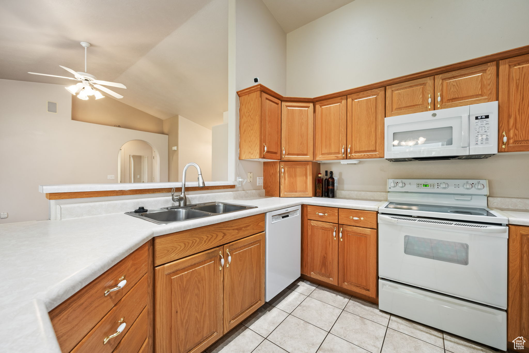 504 E MAJESTIC DR