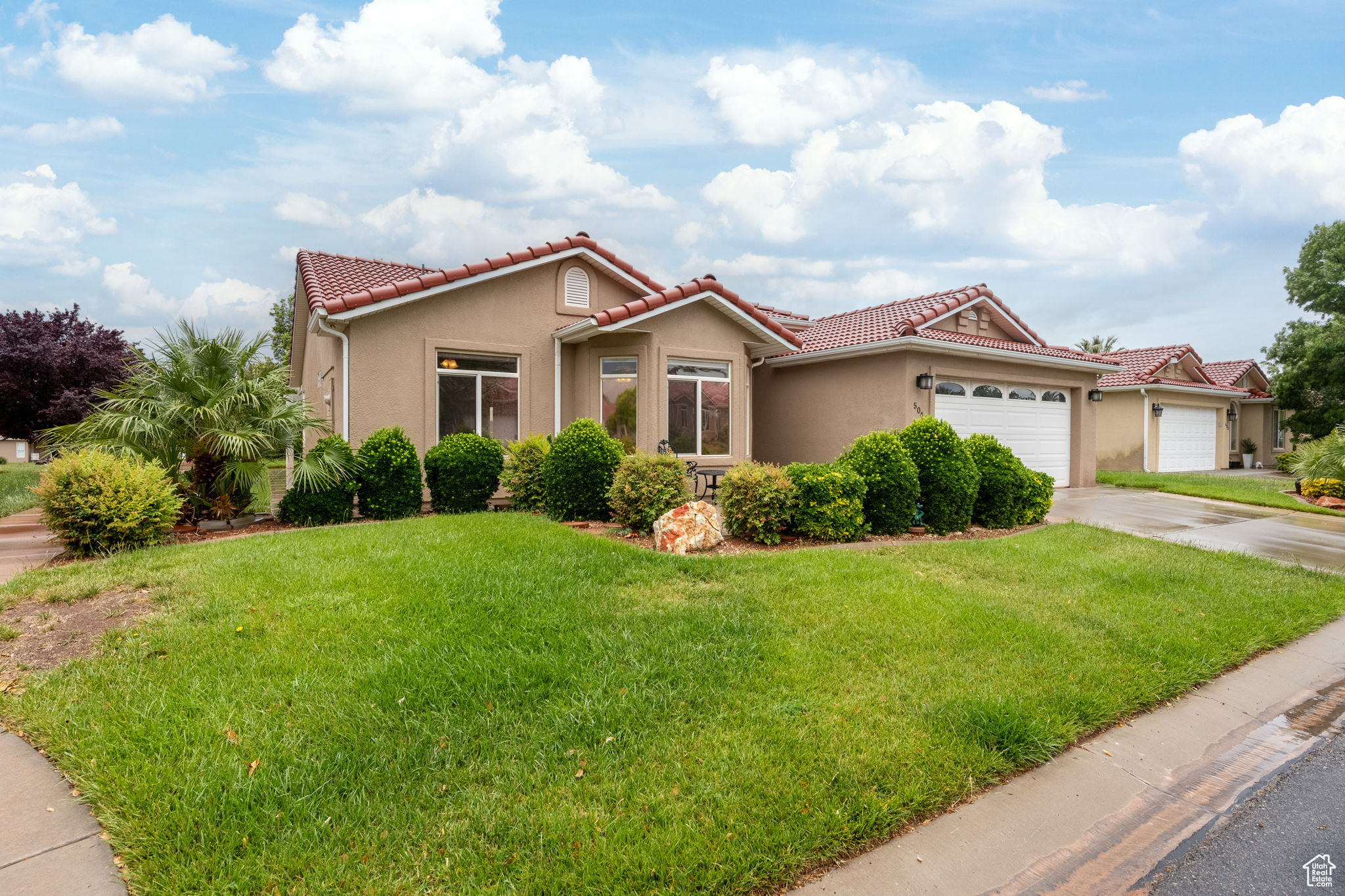 504 E MAJESTIC DR