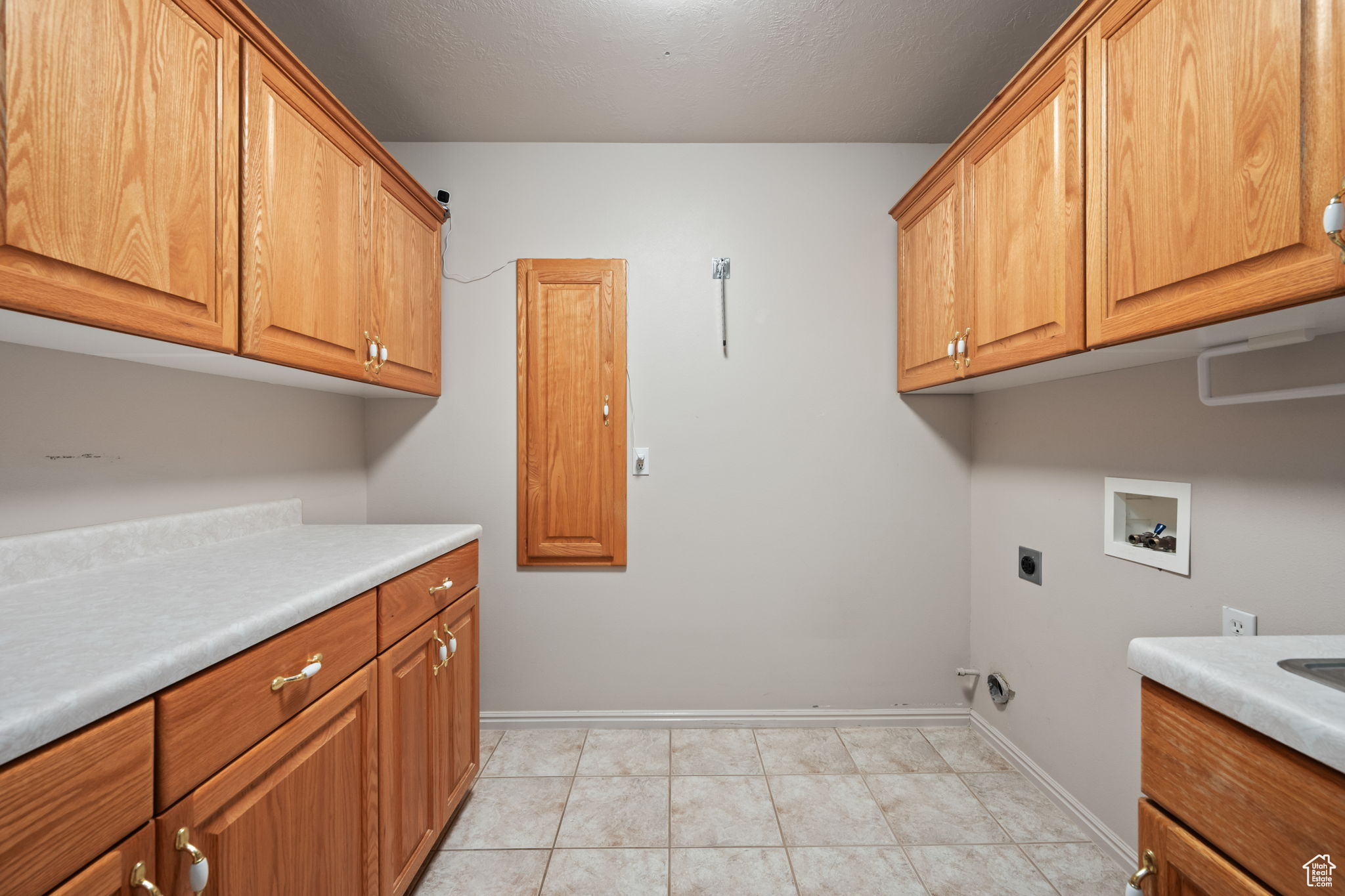 504 E MAJESTIC DR