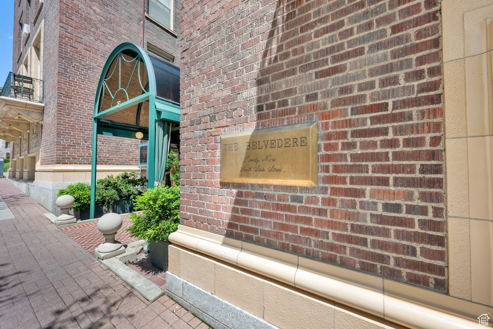 29 S STATE ST #810