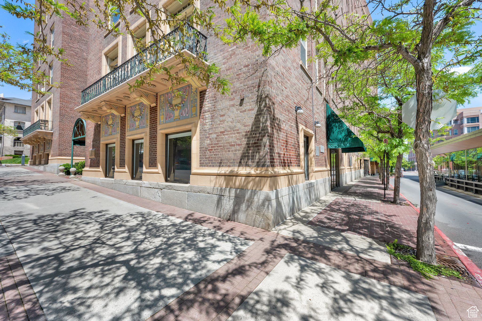 29 S STATE ST #810