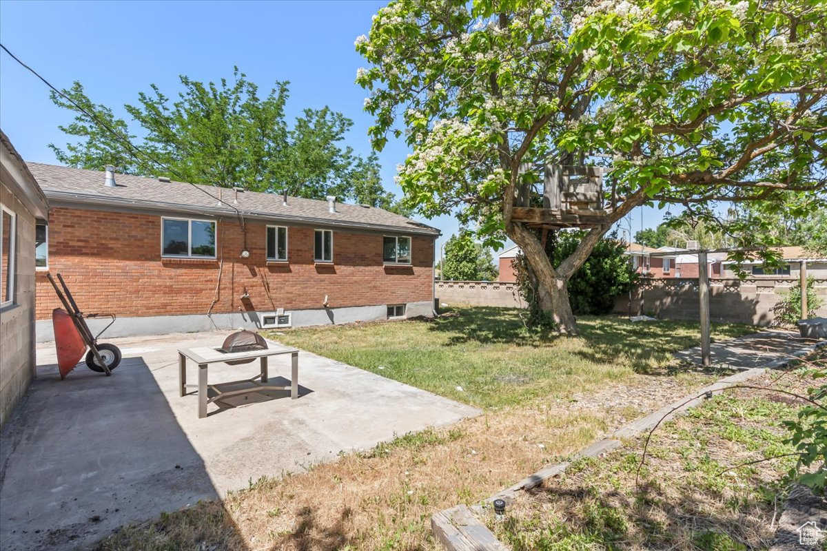 6449 W 3785 S