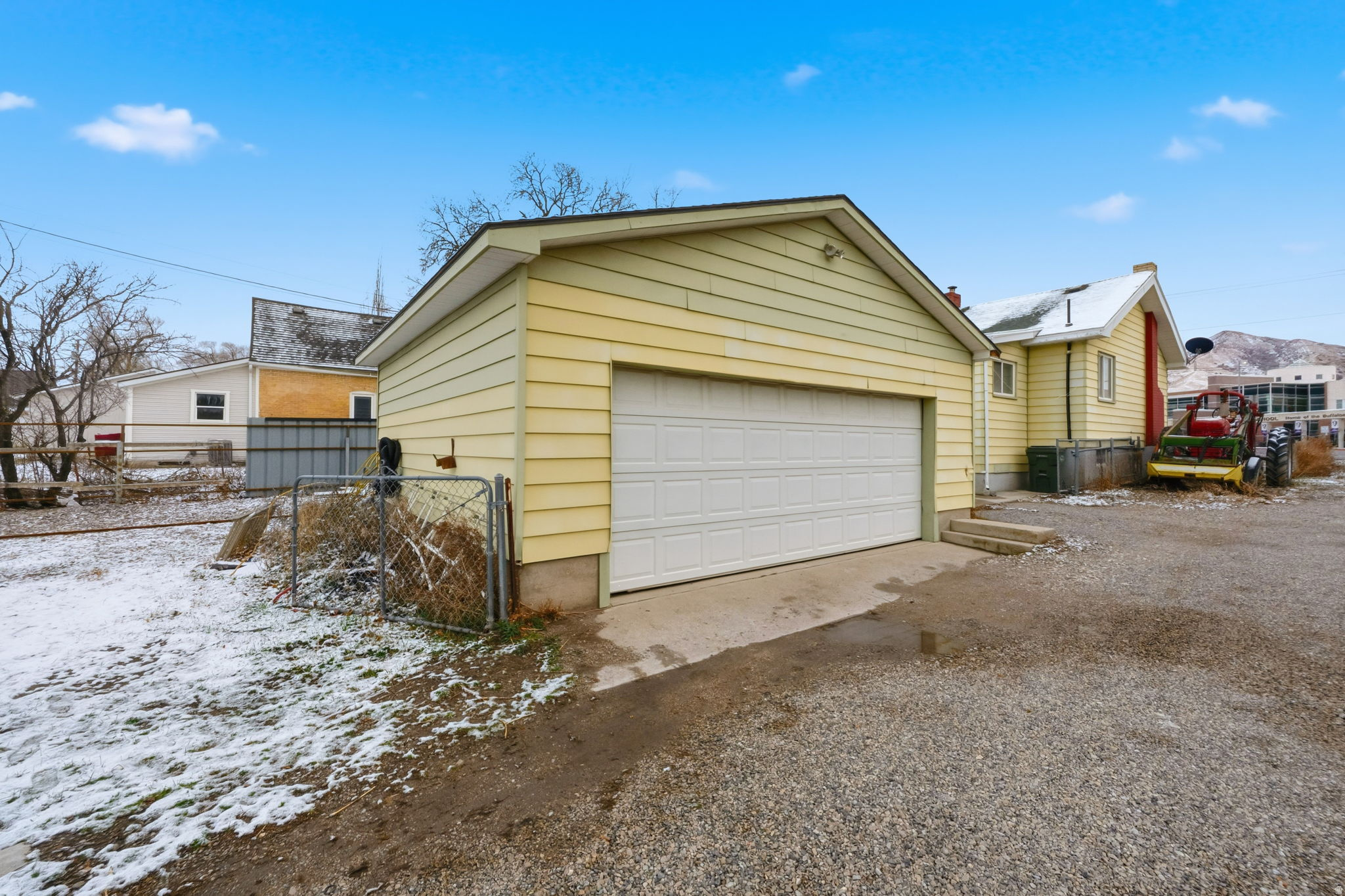 318 W VINE ST