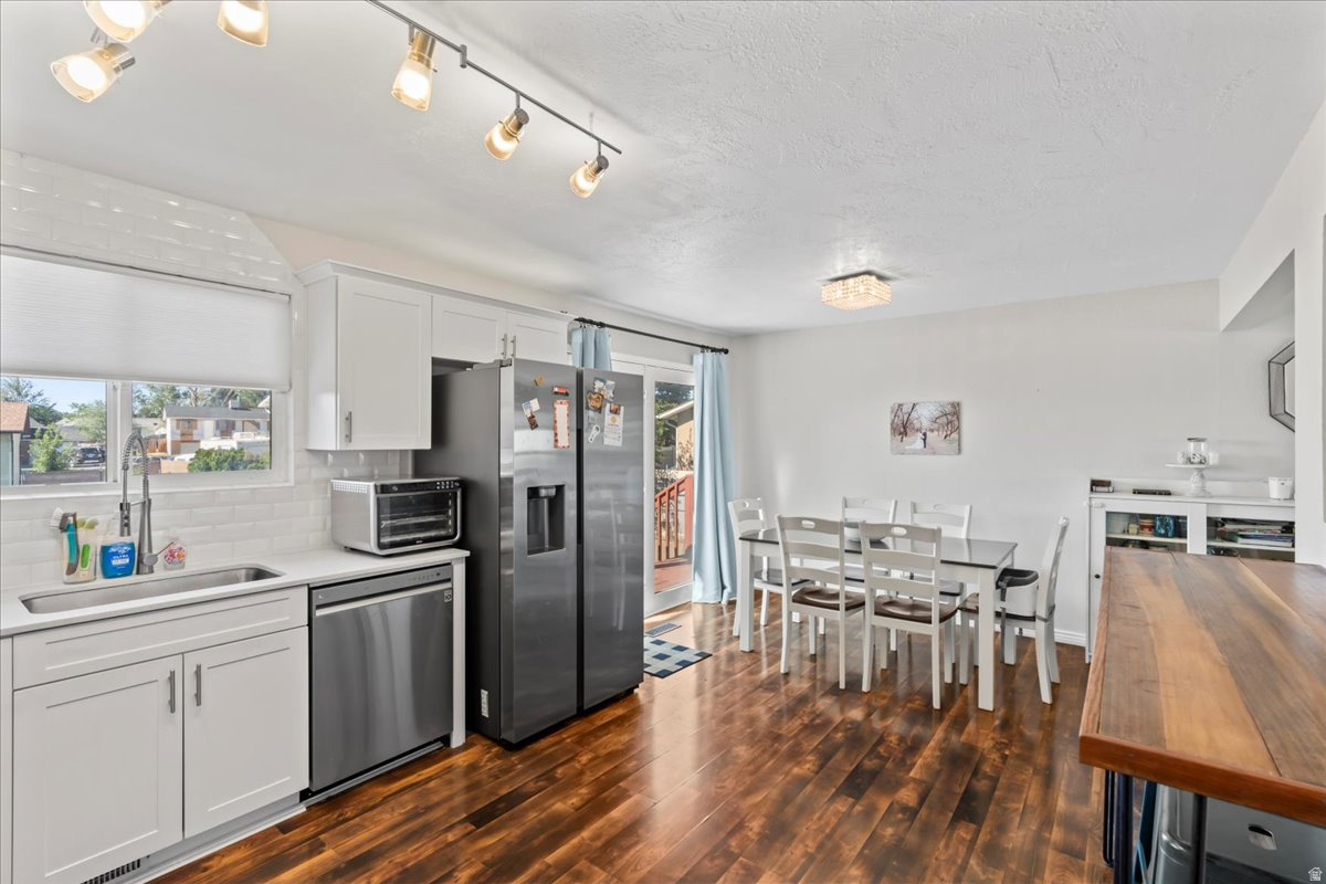 5929 W DRY BONE CIR
