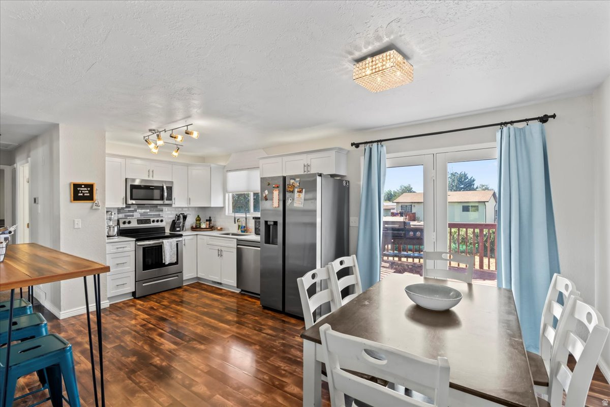 5929 W DRY BONE CIR