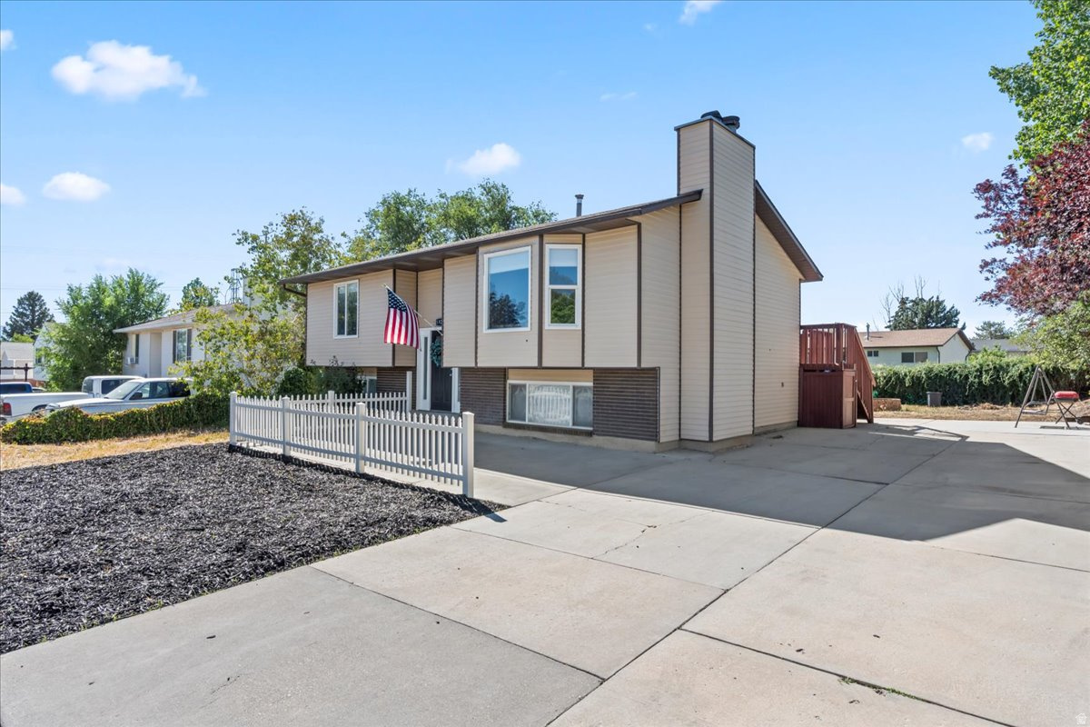 5929 W DRY BONE CIR