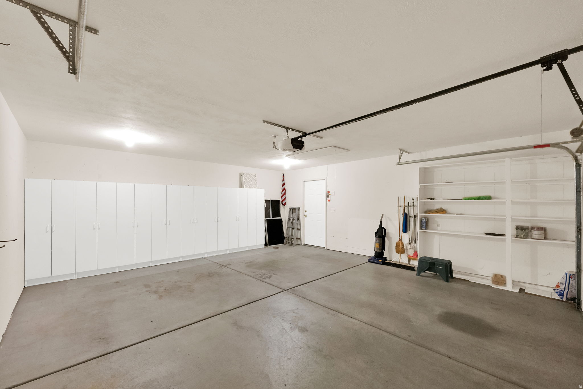 2136 W JORDAN VILLA DR