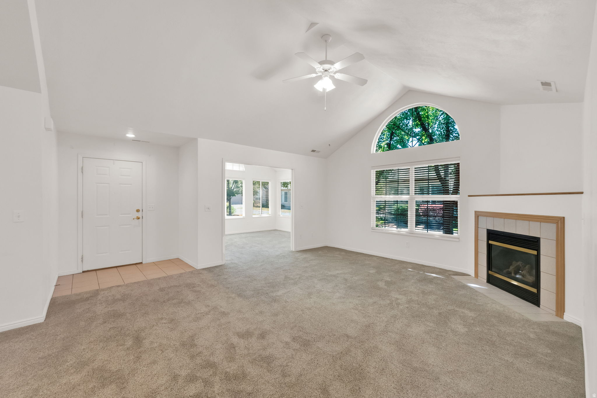 2136 W JORDAN VILLA DR