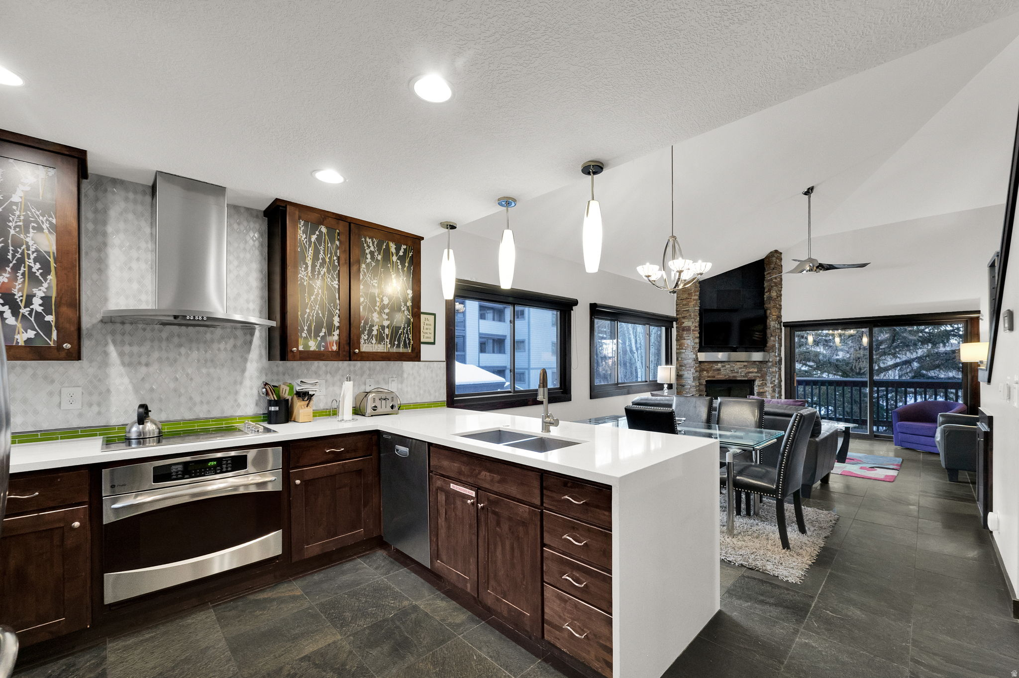 405 SILVER KING DR #121