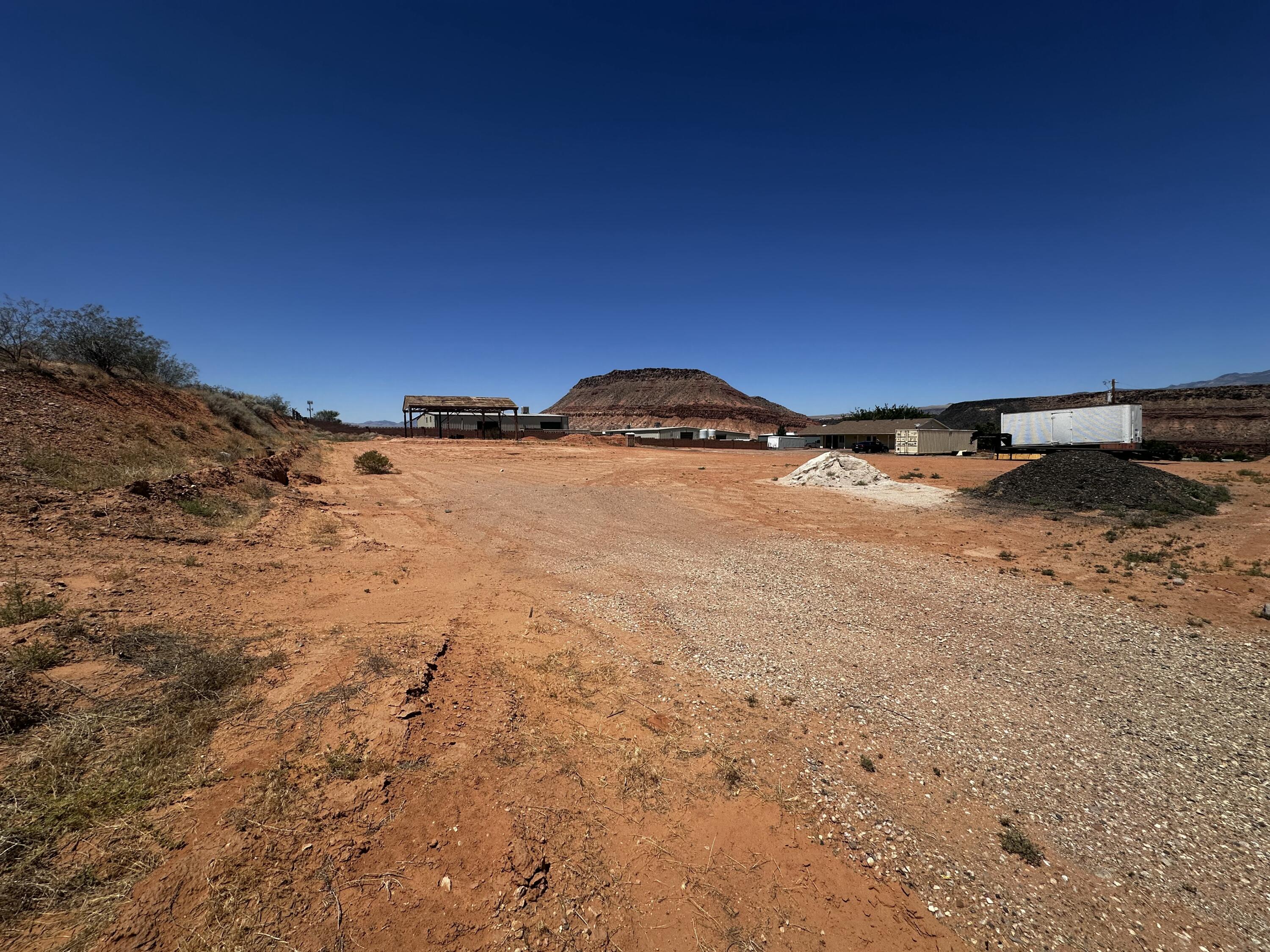 1902 E Washington Dam RD