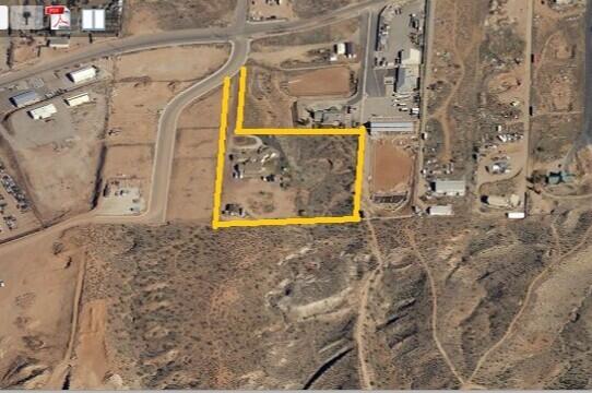 1902 E Washington Dam RD