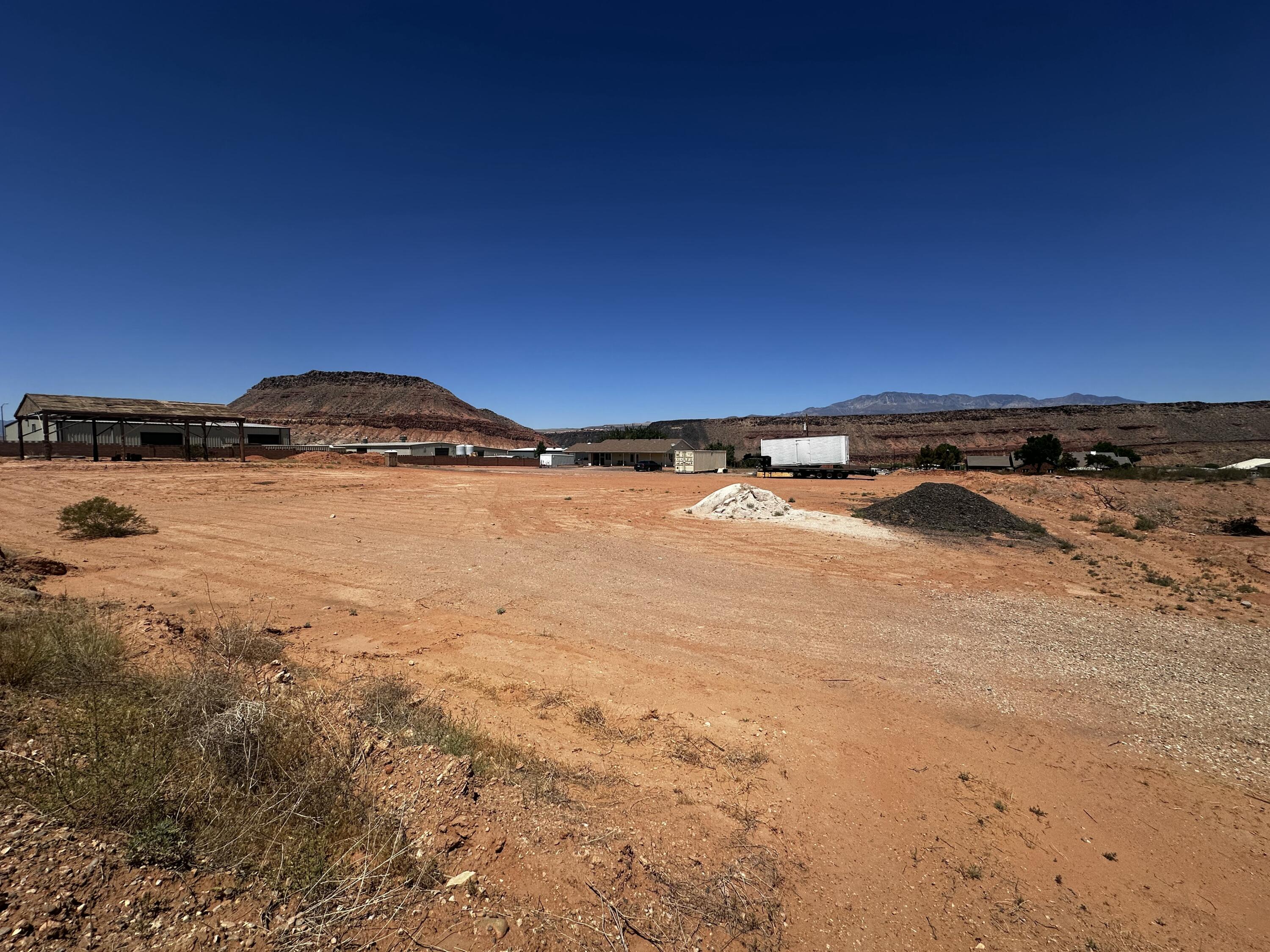 1902 E Washington Dam RD