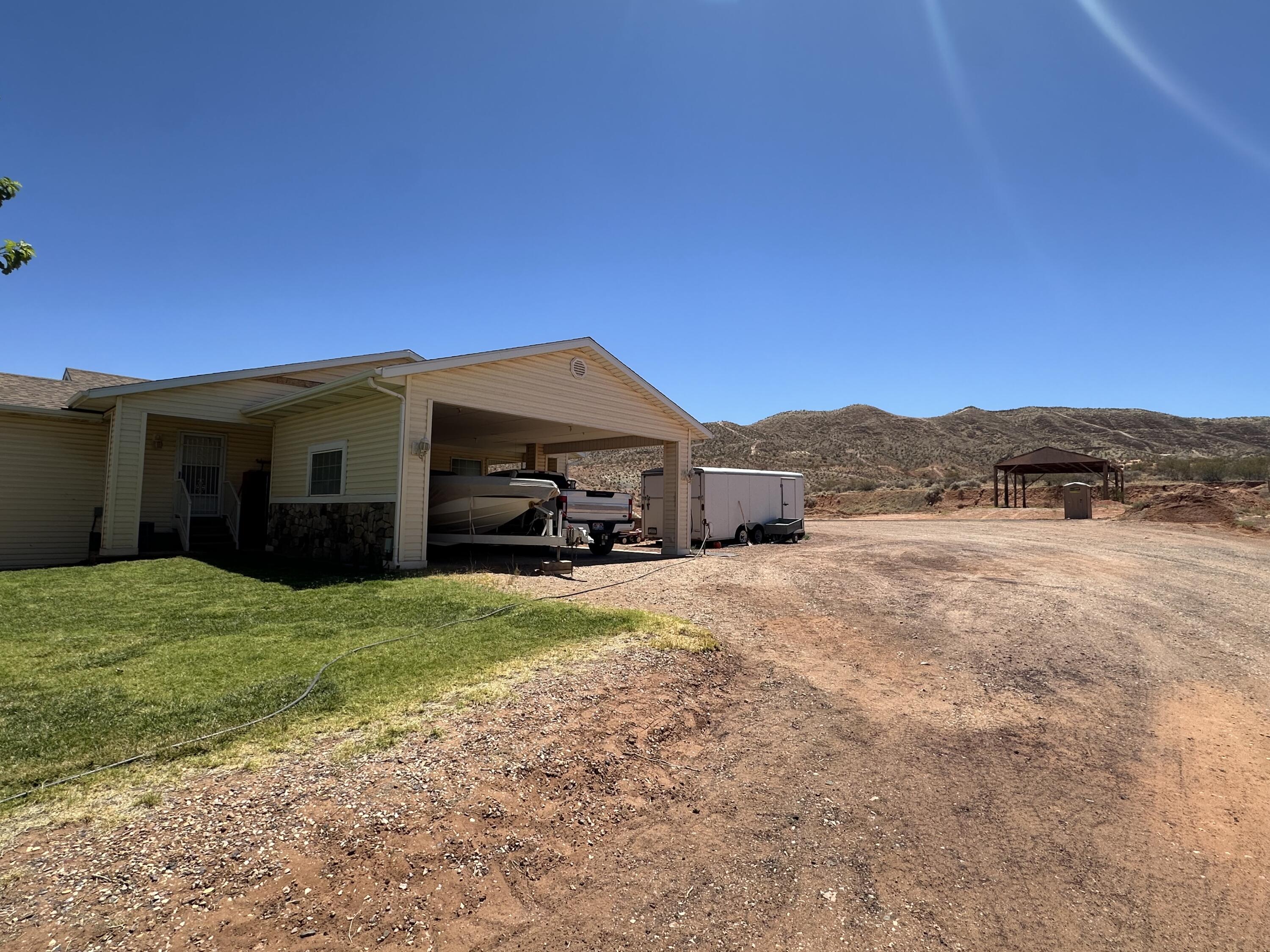 1902 E Washington Dam RD