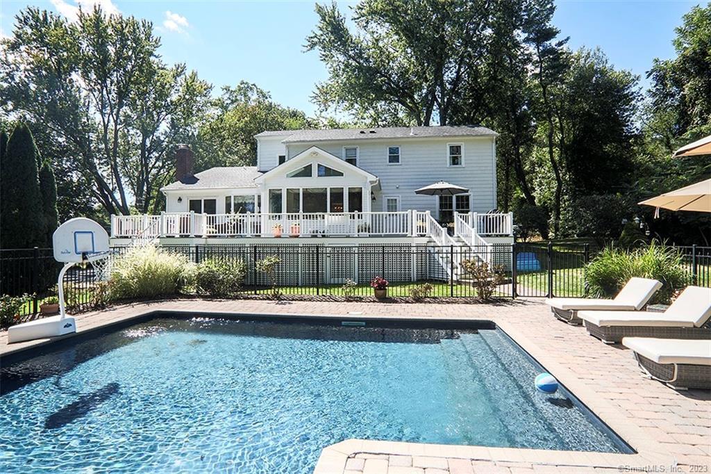 39 Weatherbell Drive