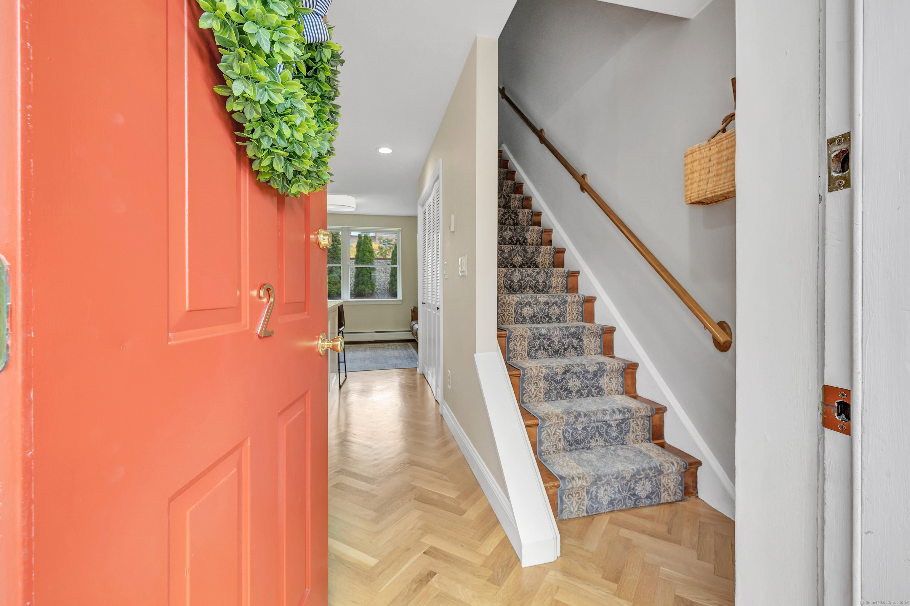 32 Pine Street APT 1B