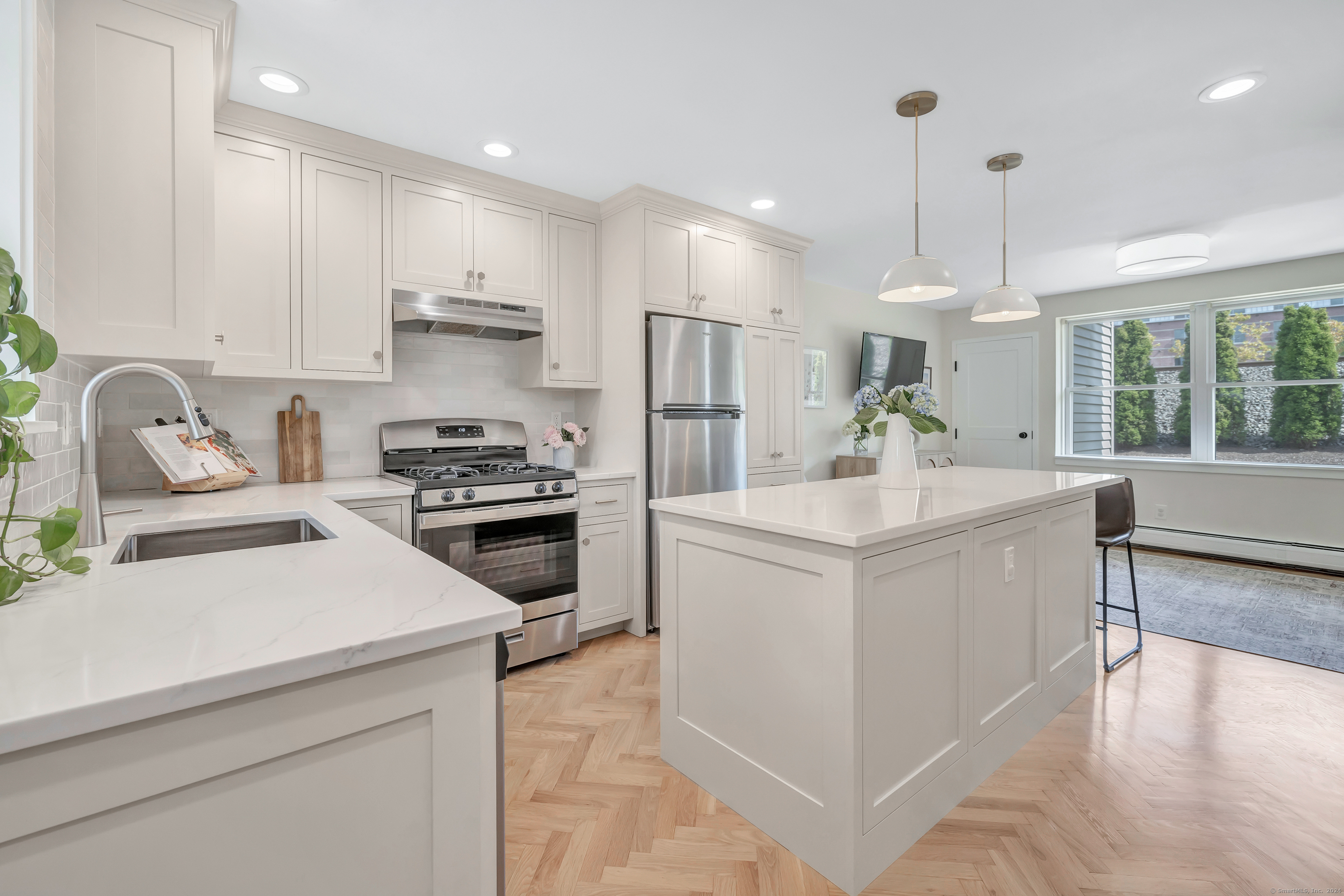 32 Pine Street APT 1B