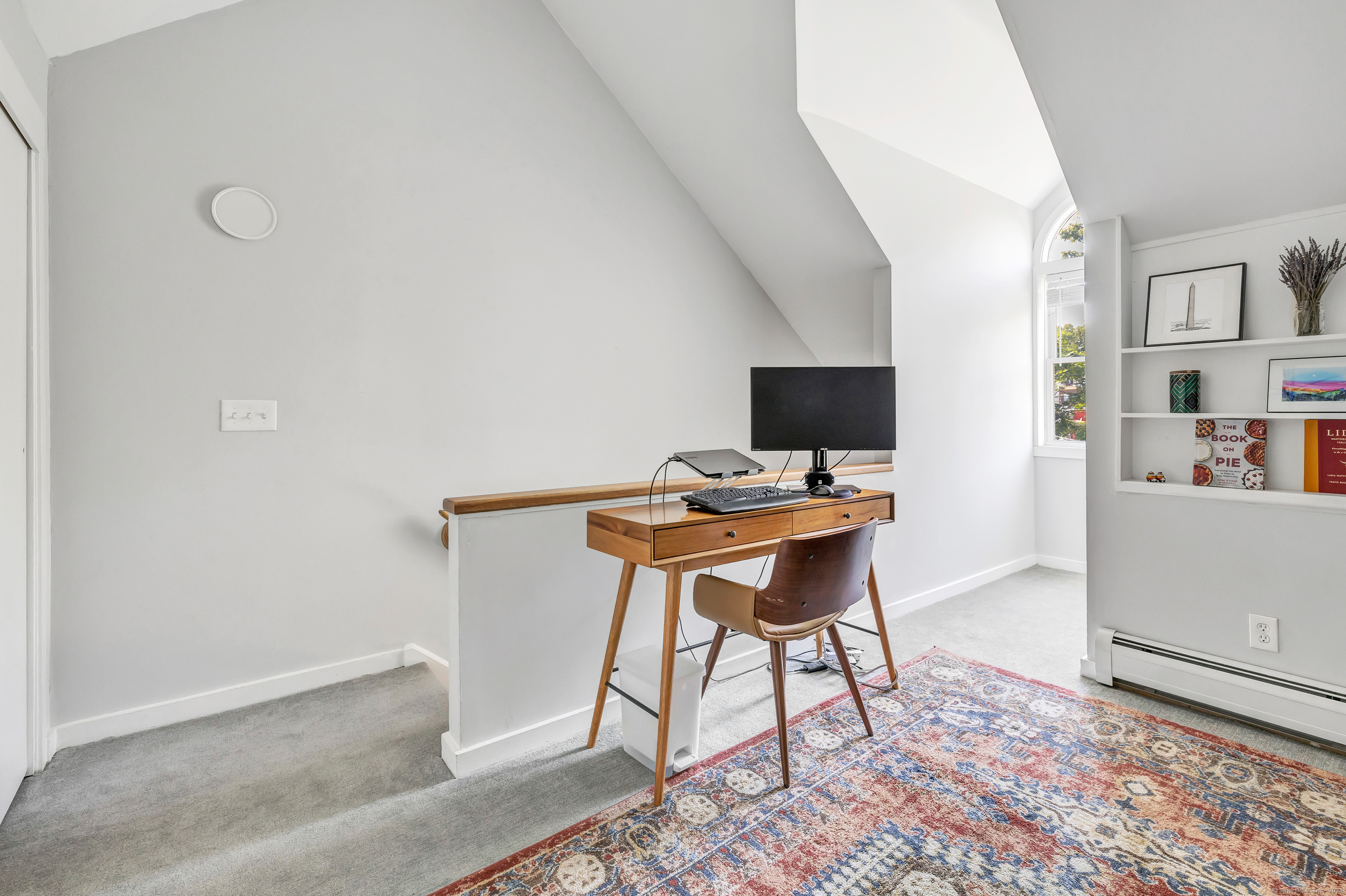 32 Pine Street APT 1B