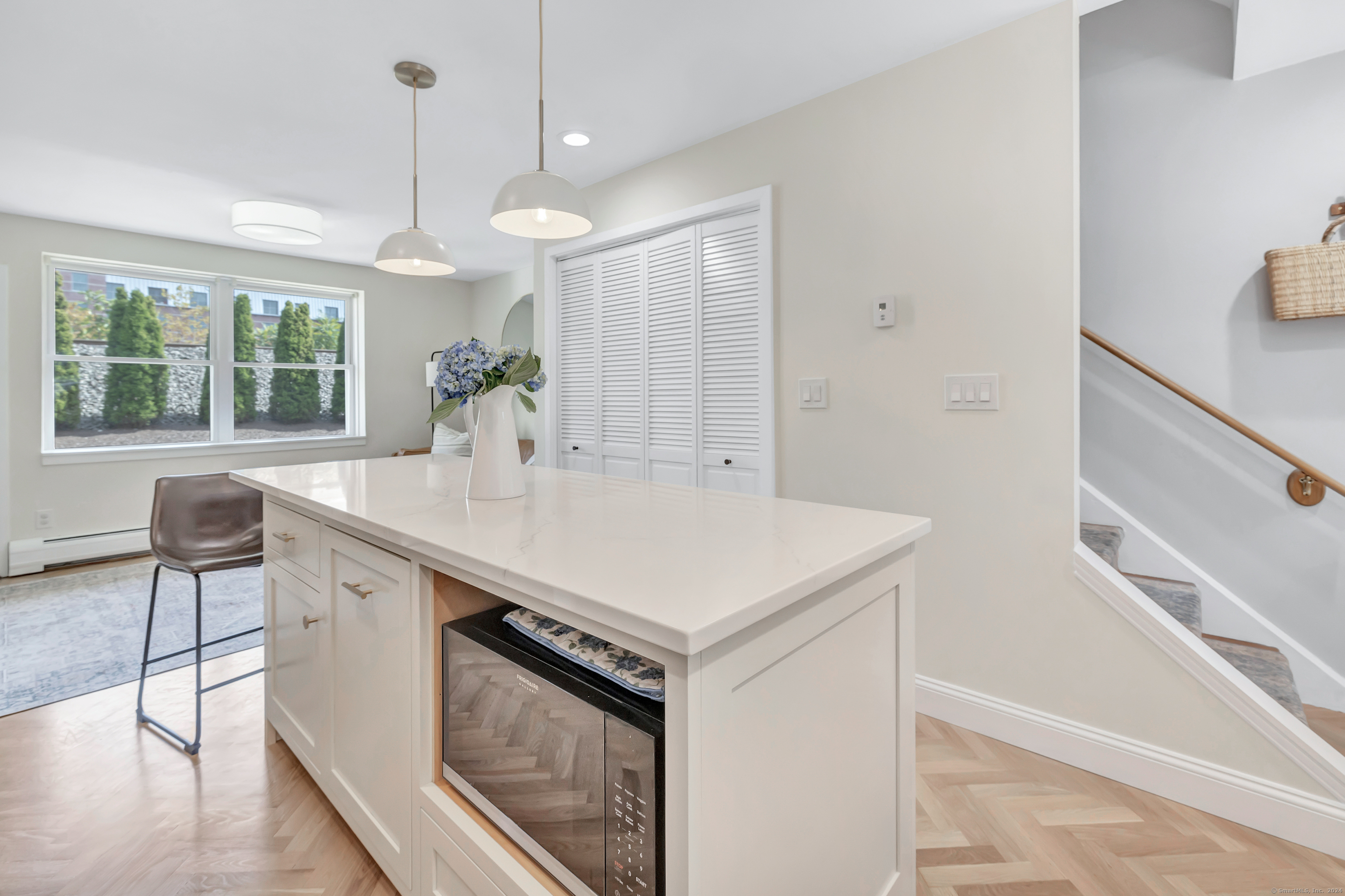 32 Pine Street APT 1B