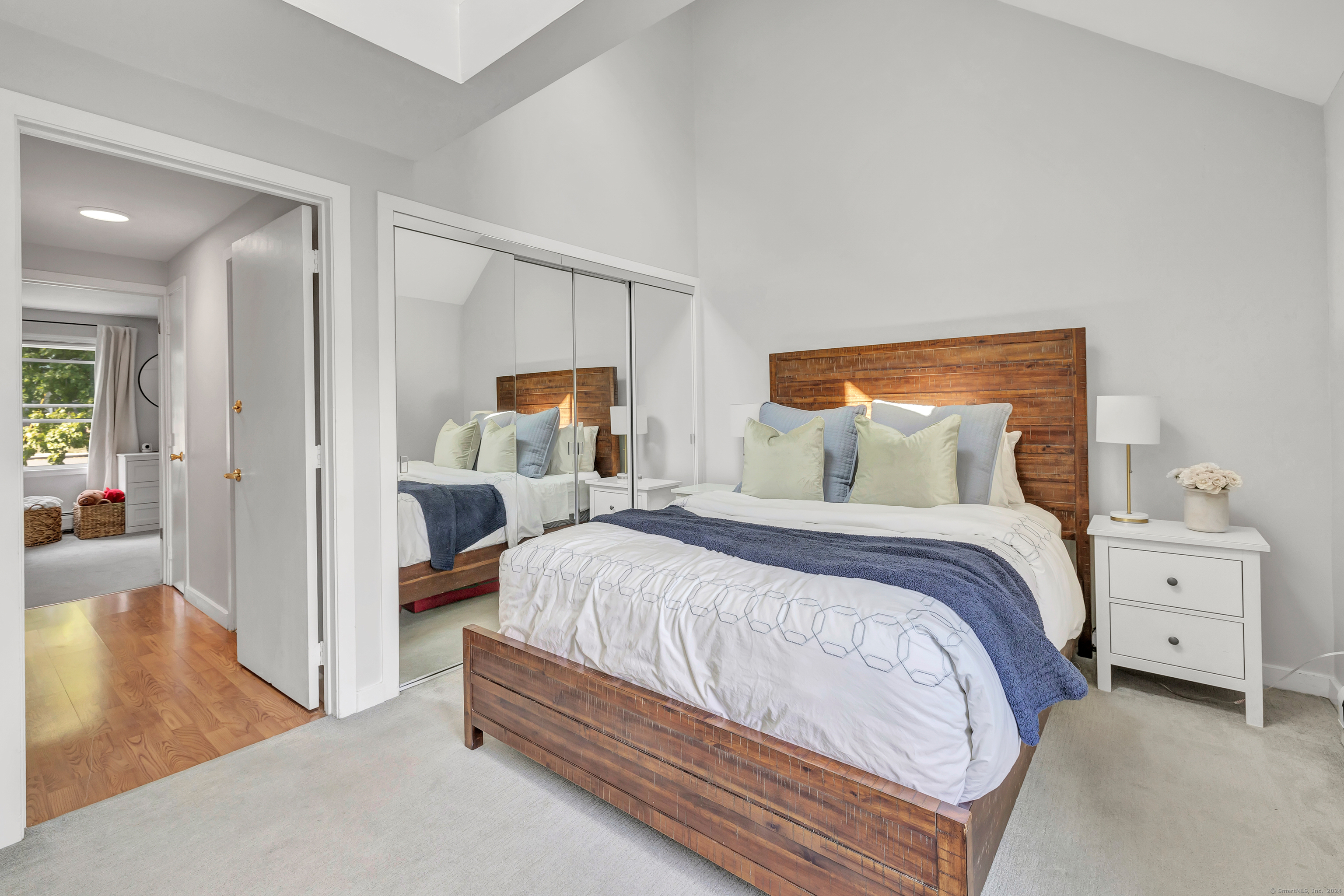 32 Pine Street APT 1B
