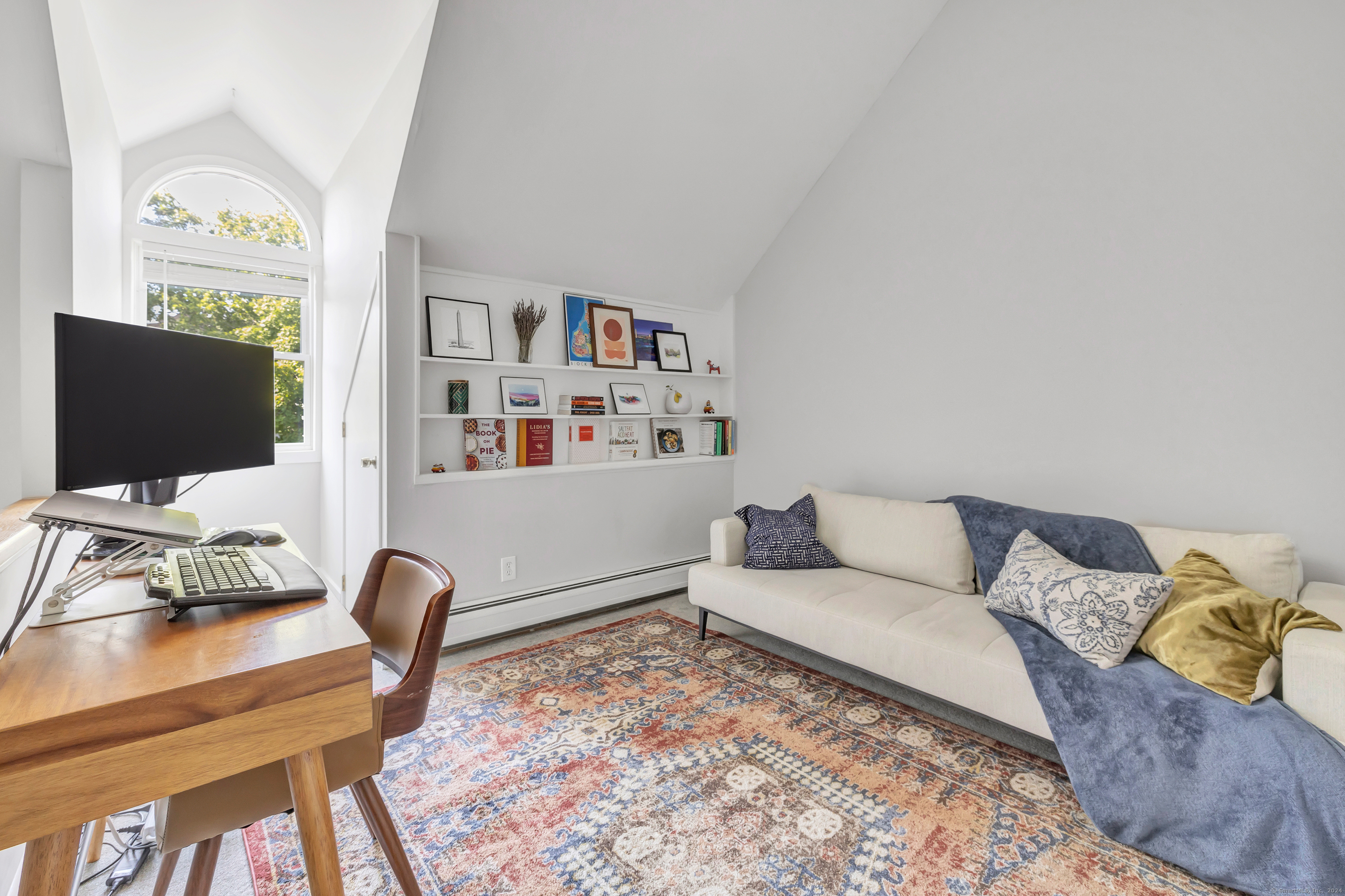 32 Pine Street APT 1B