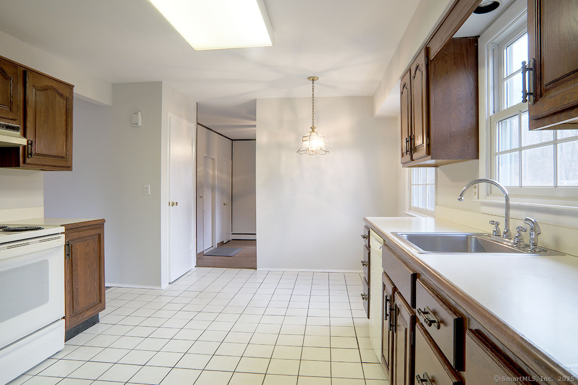 47 Purdy Road East