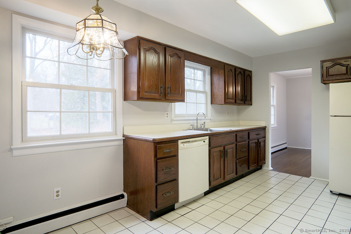 47 Purdy Road East