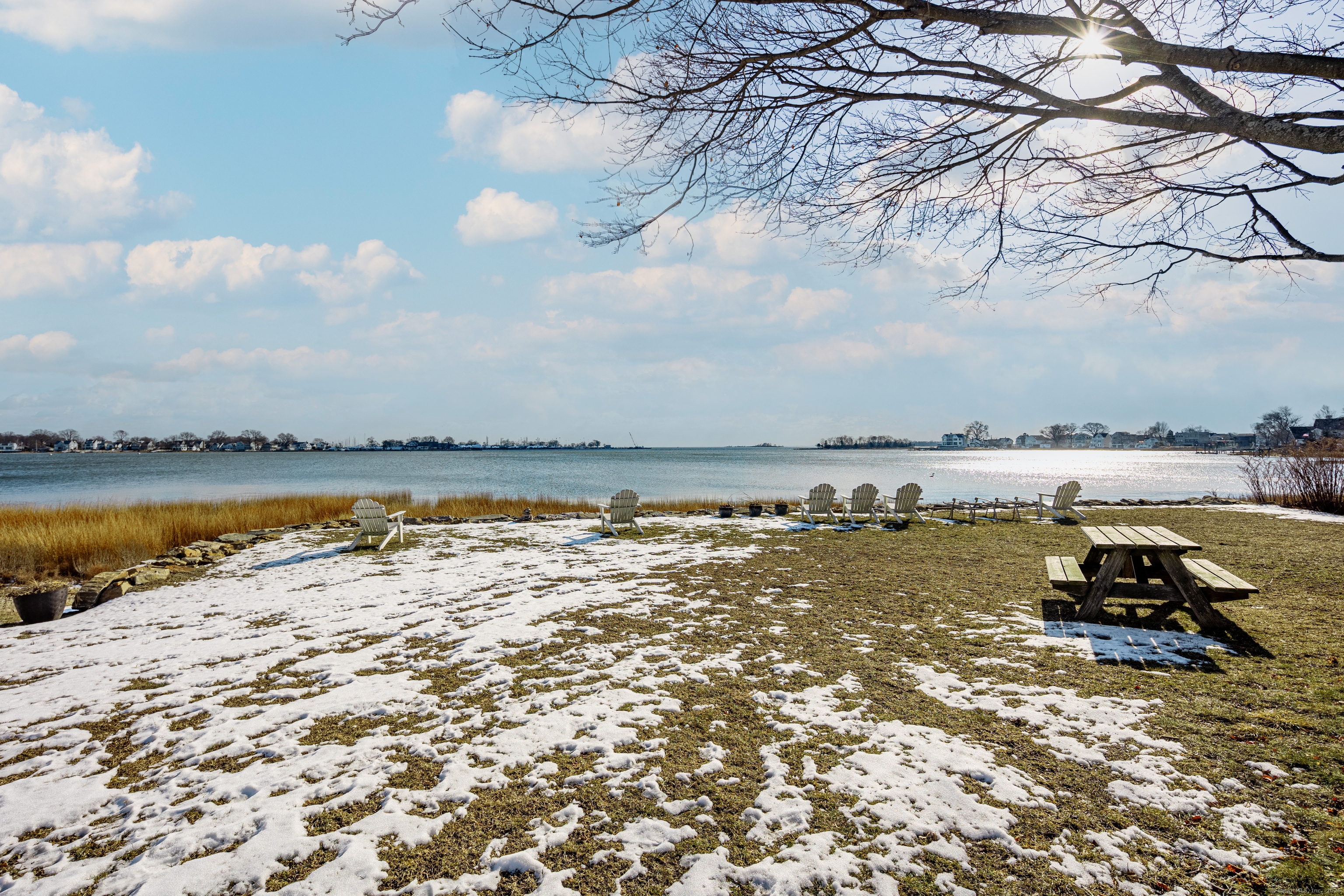 36 Shorefront Park