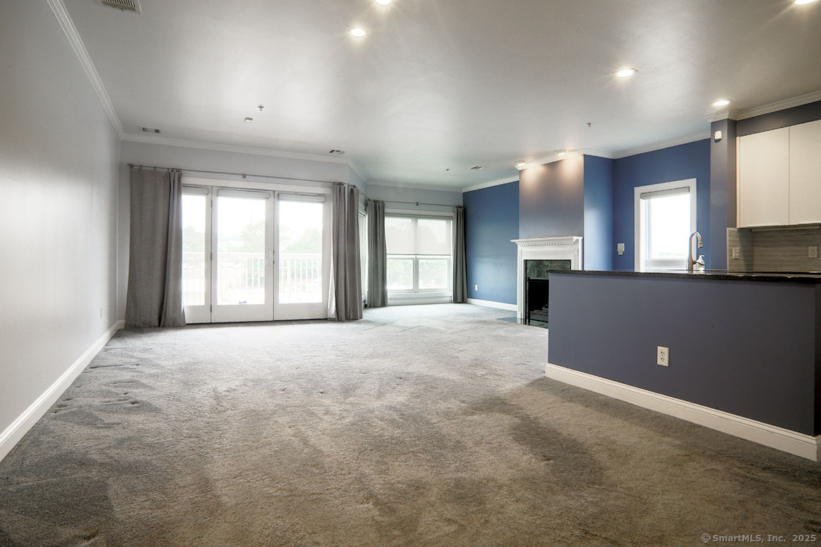 4 Daskams Lane 303