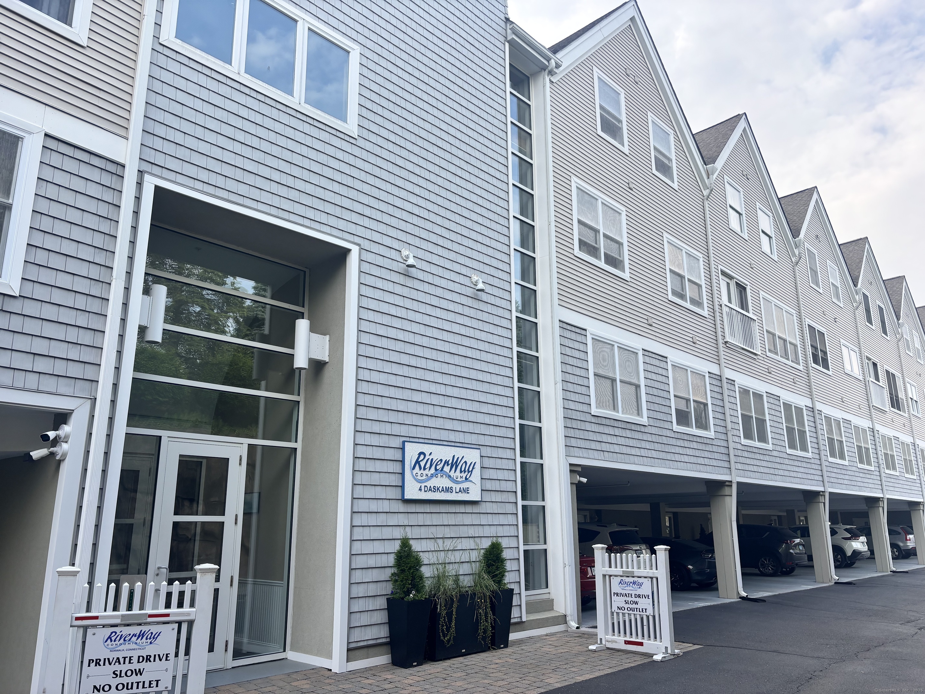 4 Daskams Lane 303
