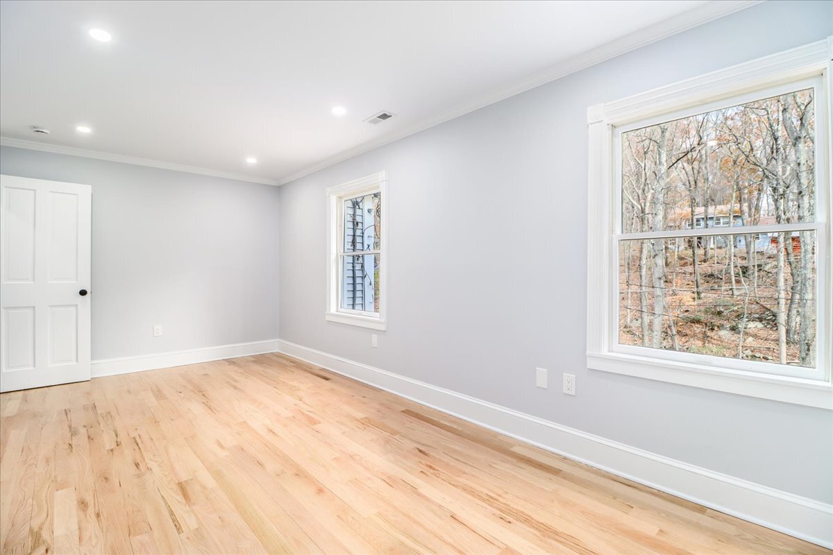 193 Chestnut Ridge Road