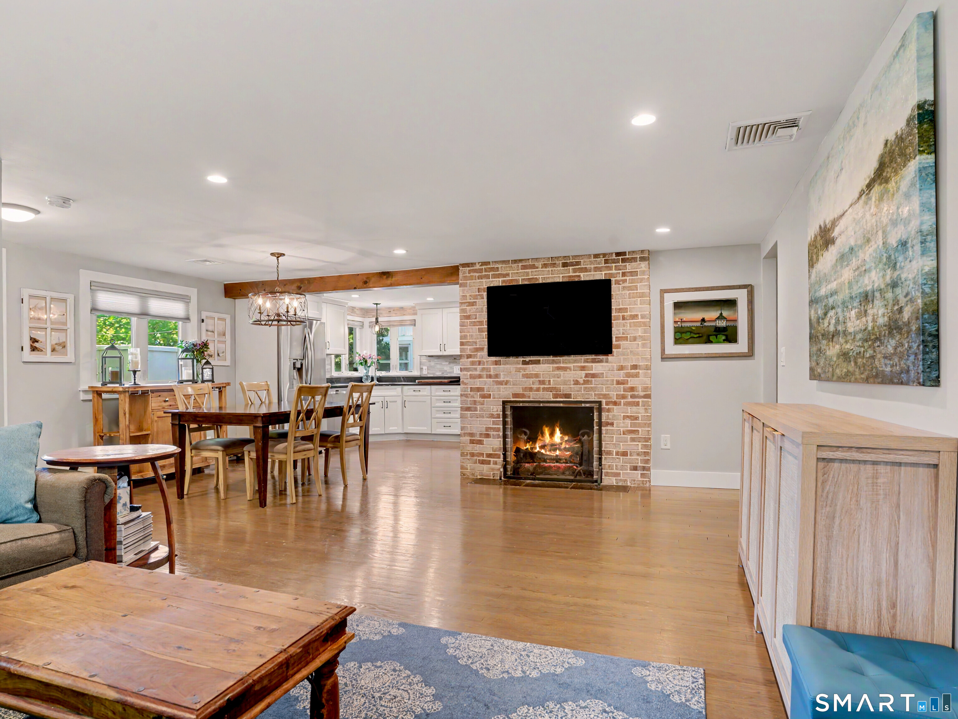10 Shorefront Park