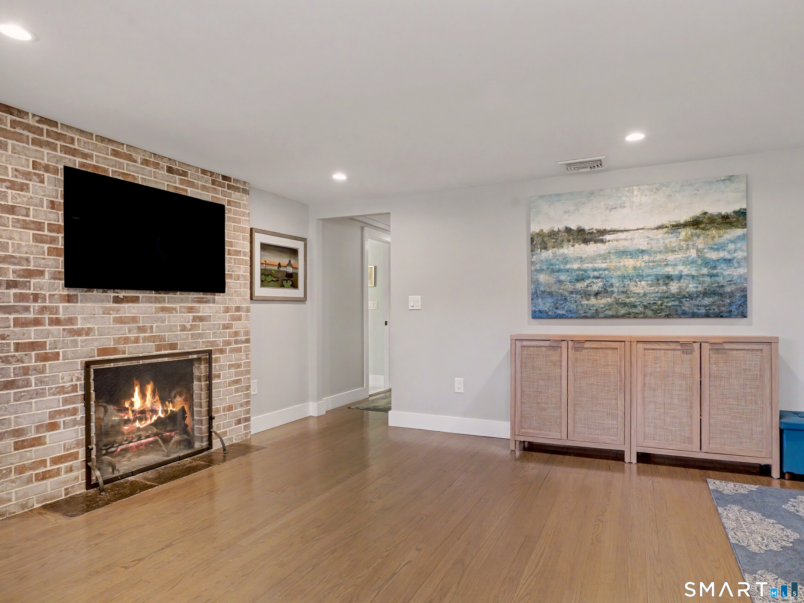 10 Shorefront Park