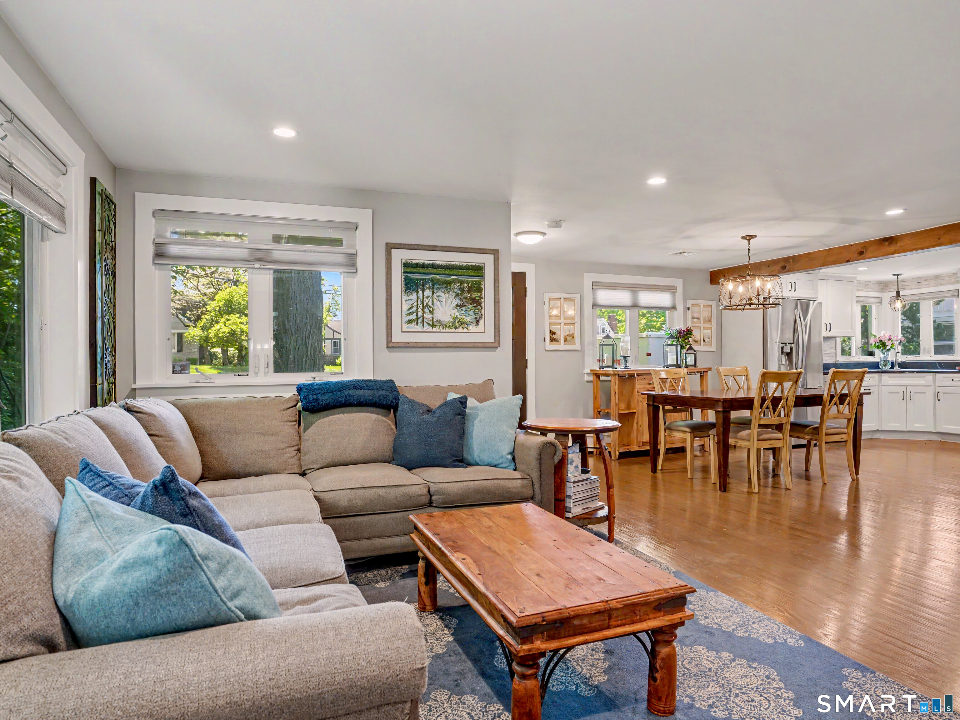 10 Shorefront Park