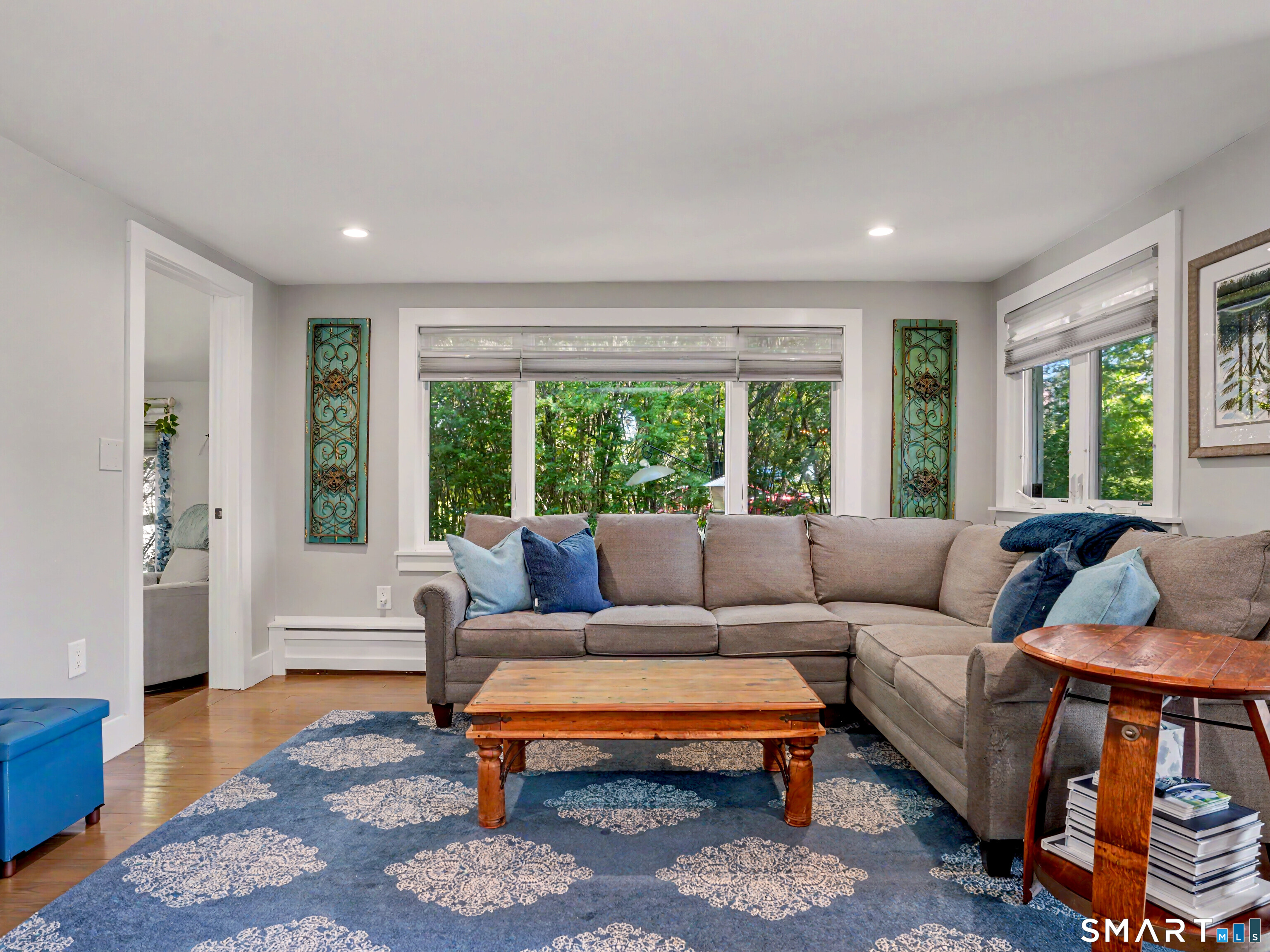 10 Shorefront Park