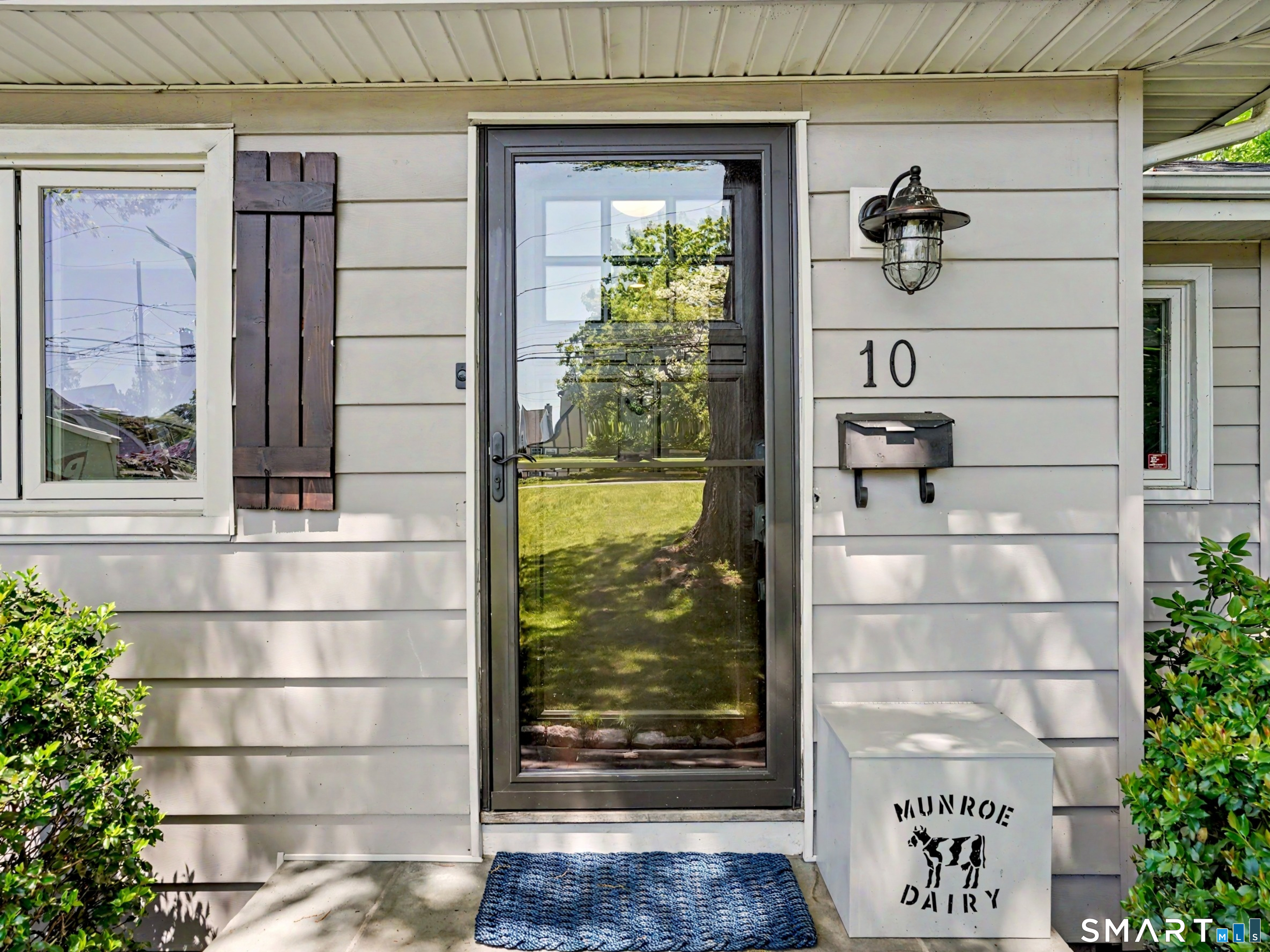 10 Shorefront Park