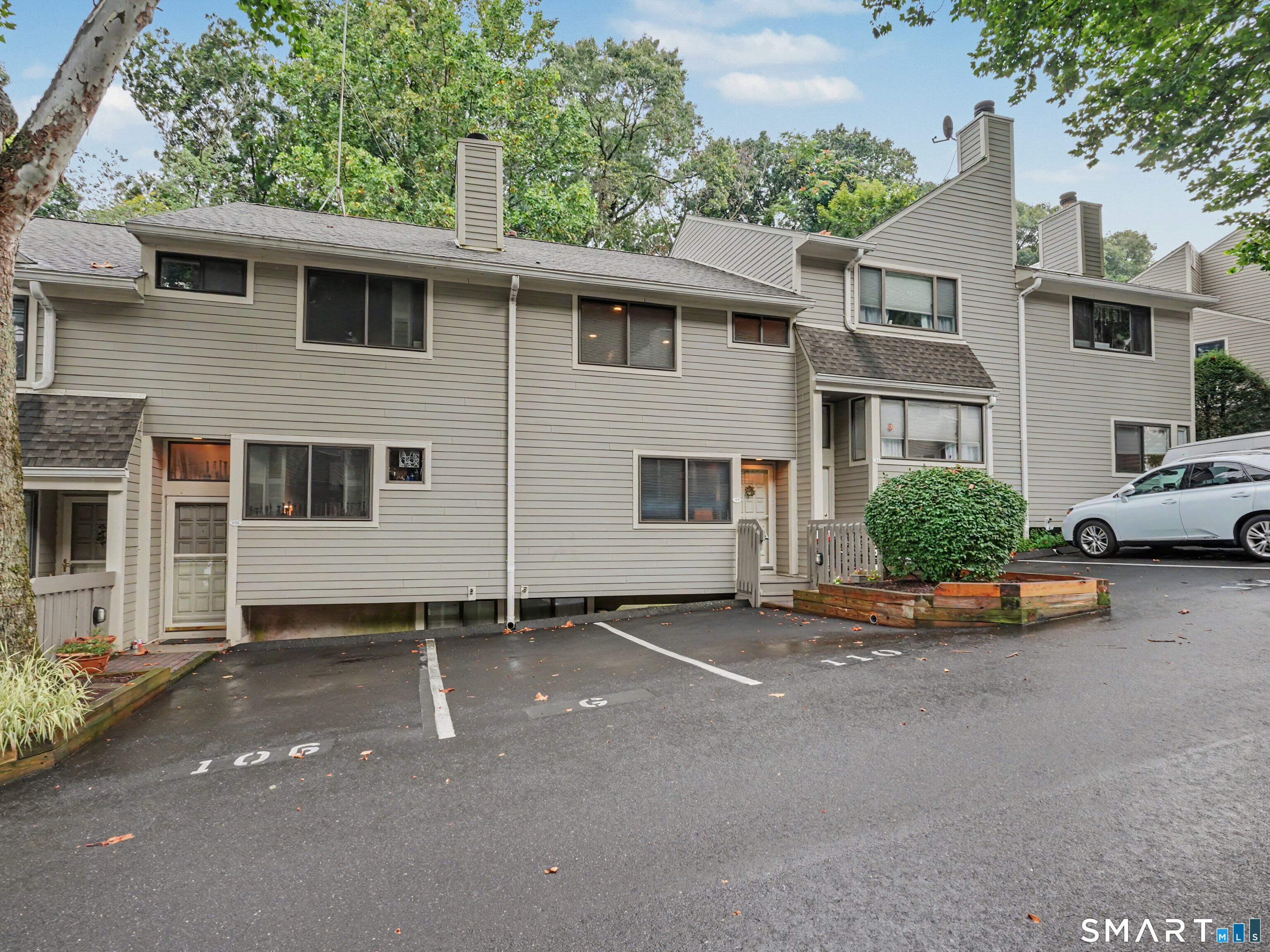 110 Sunrise Hill Road Unit: 110
