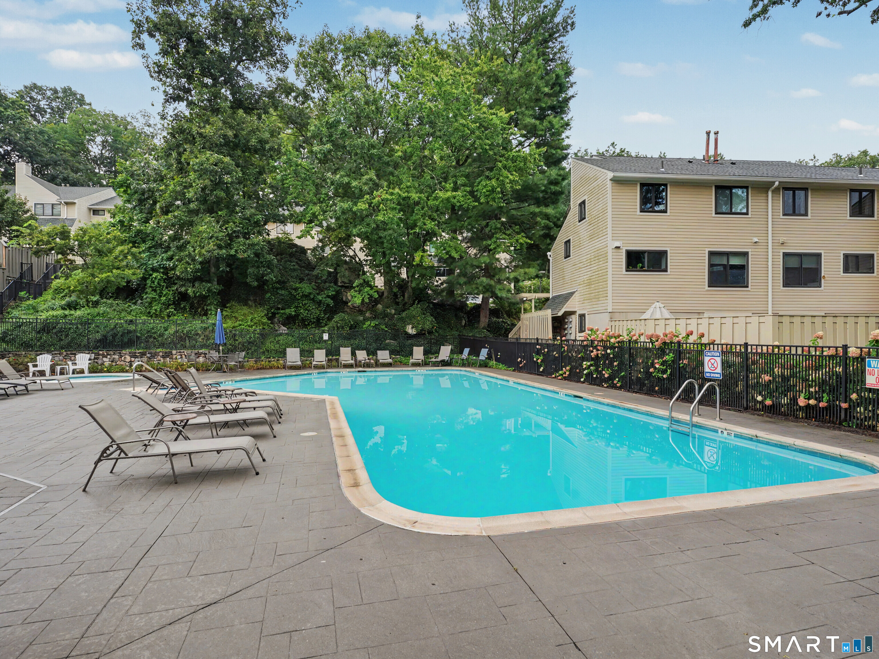110 Sunrise Hill Road Unit: 110
