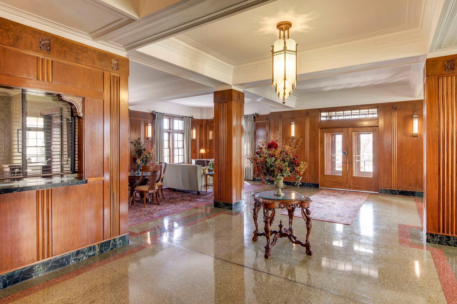 2615 Park Avenue Unit: 213
