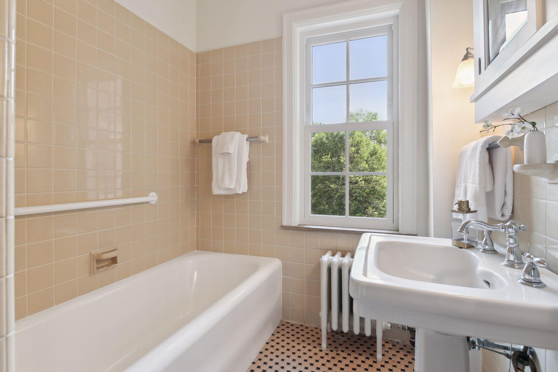 2615 Park Avenue Unit: 213