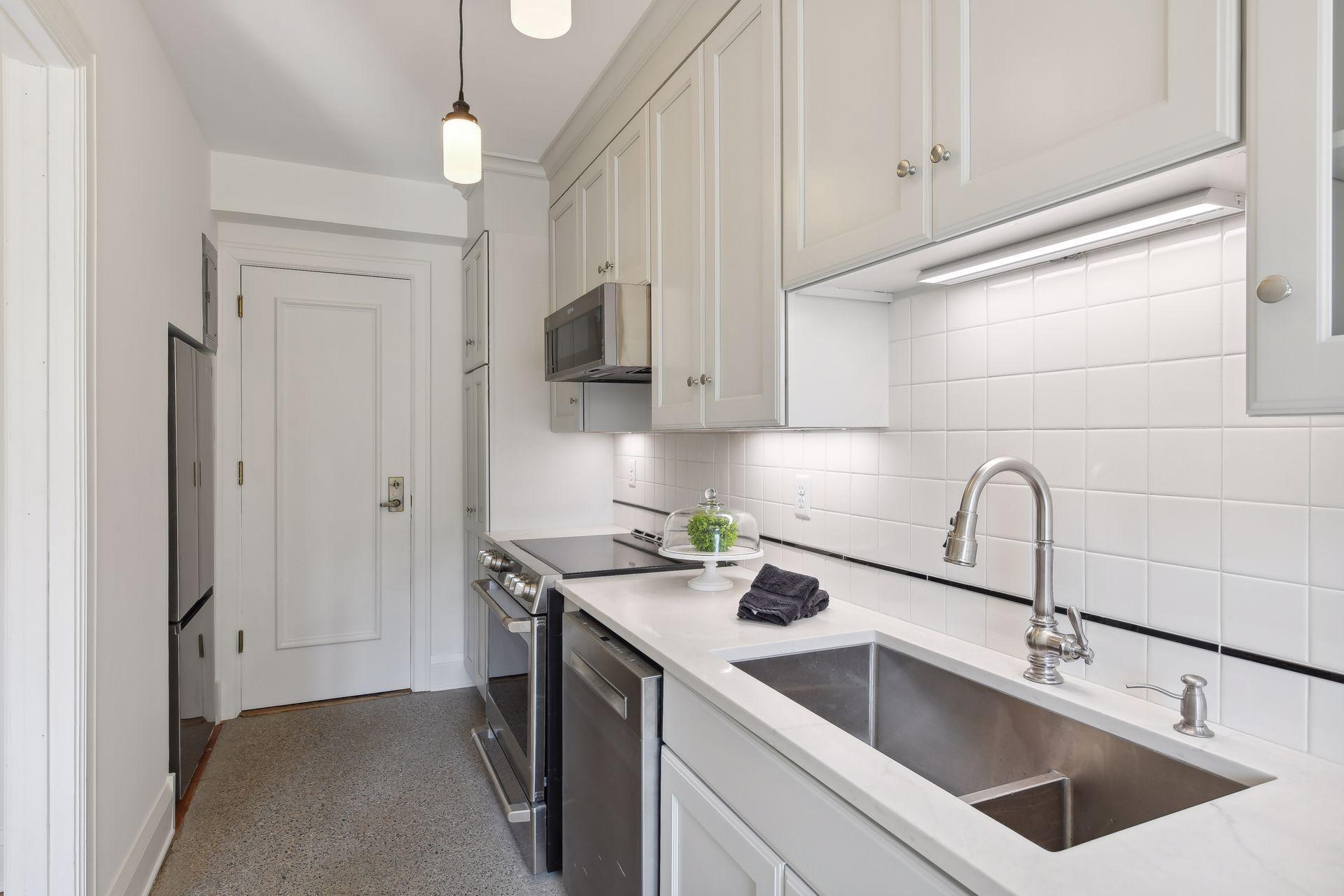 2615 Park Avenue Unit: 213
