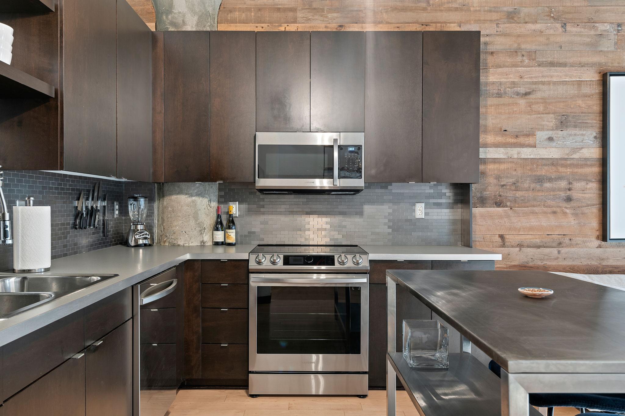 618 Washington Avenue N Unit: 304