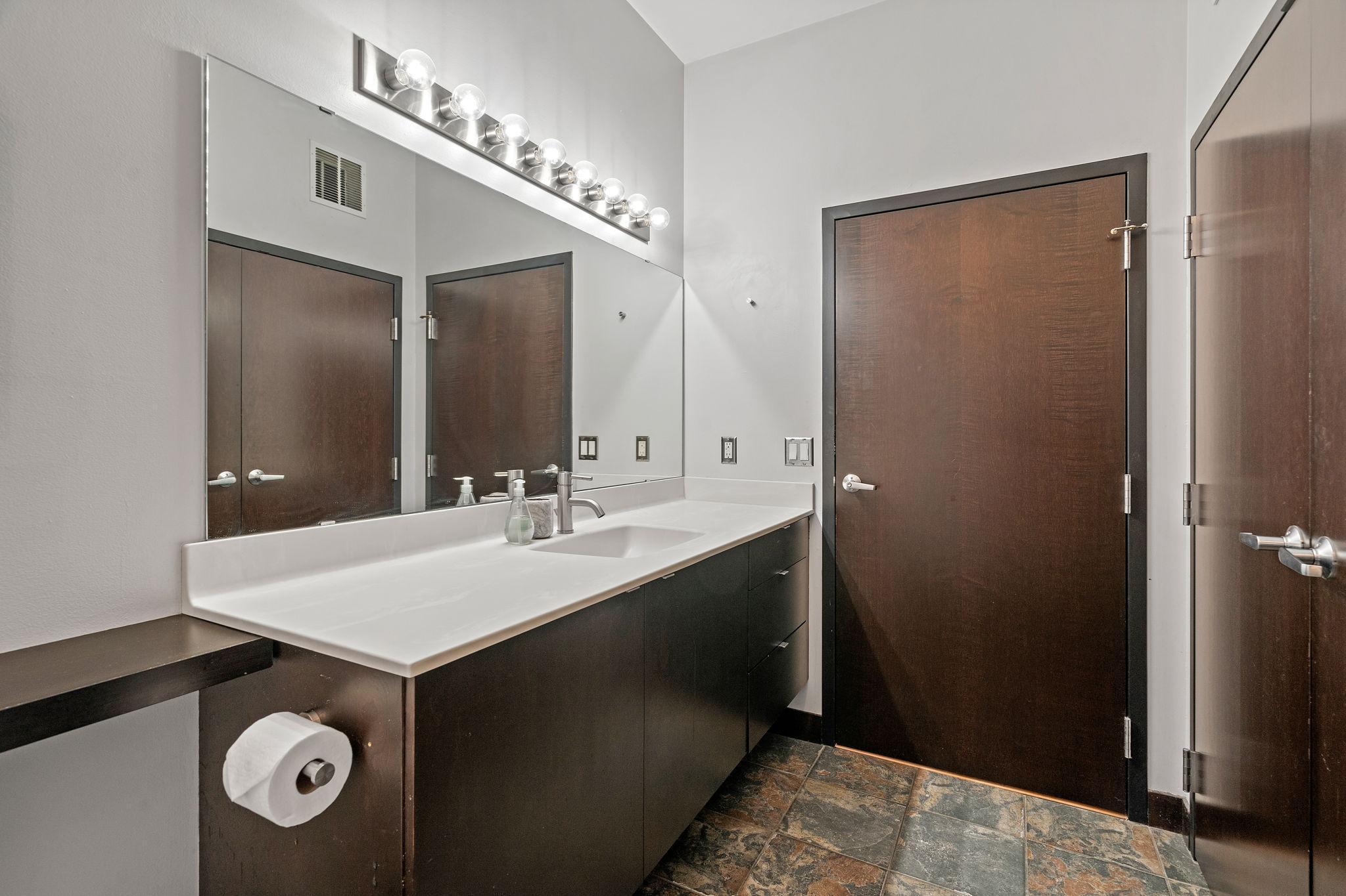 618 Washington Avenue N Unit: 304