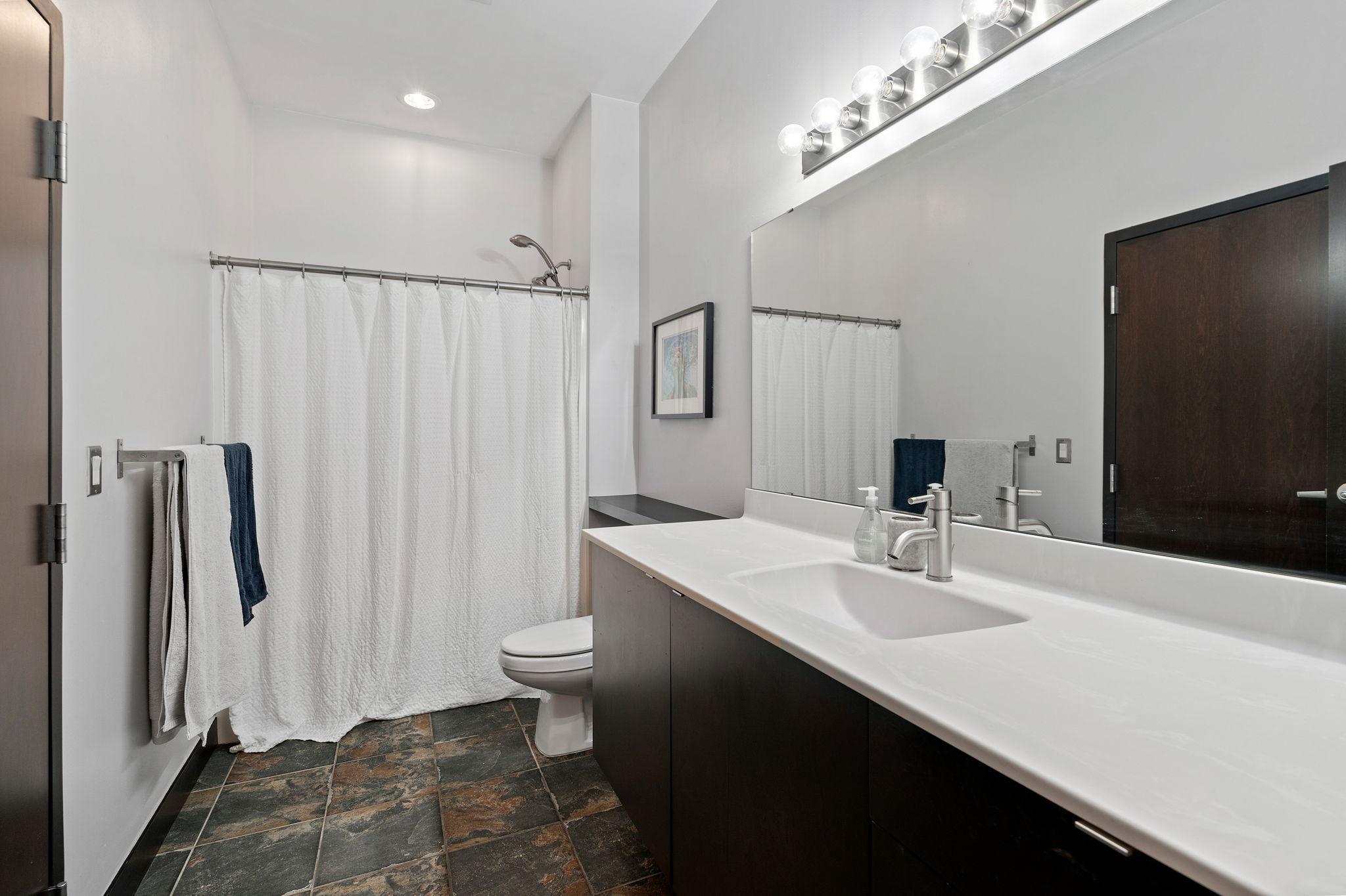 618 Washington Avenue N Unit: 304