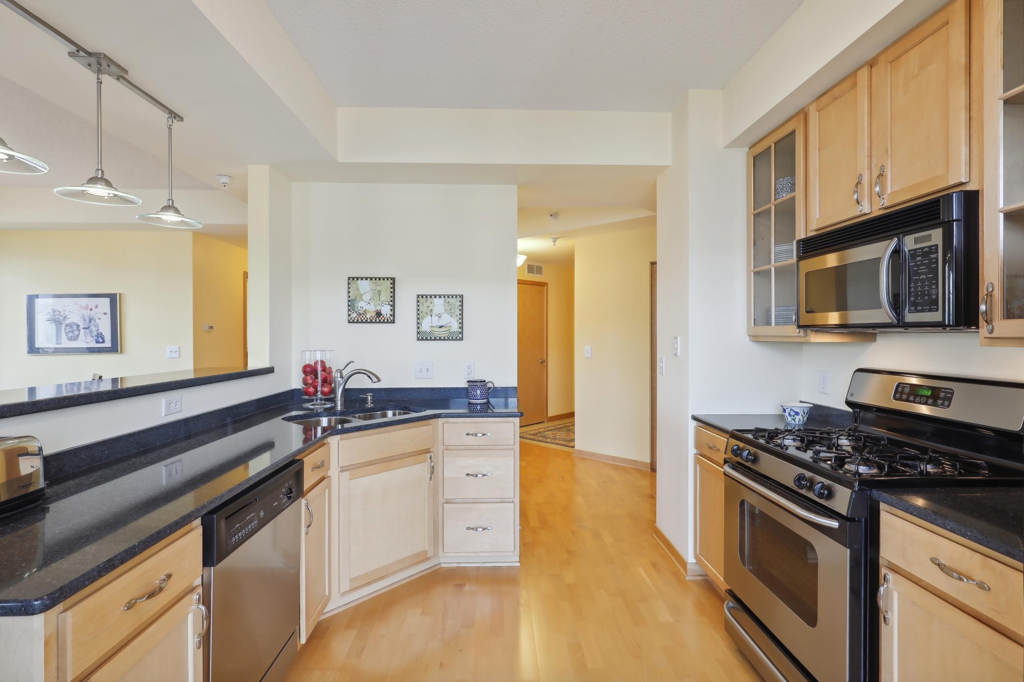 820 Emerald Street Unit: 404