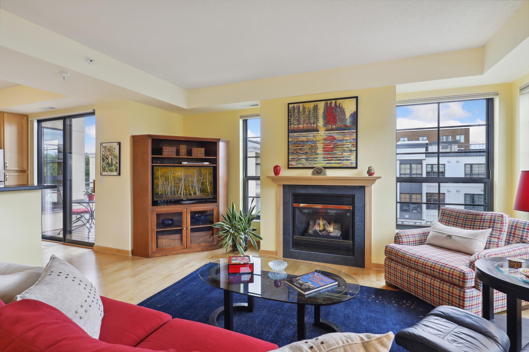 820 Emerald Street Unit: 404