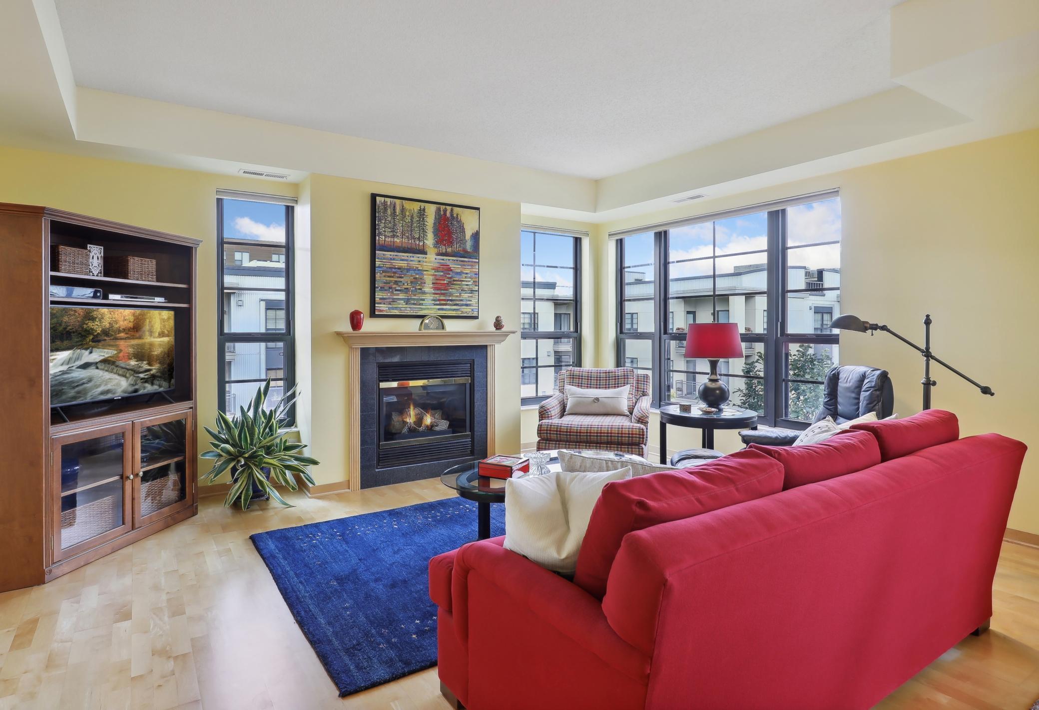 820 Emerald Street Unit: 404