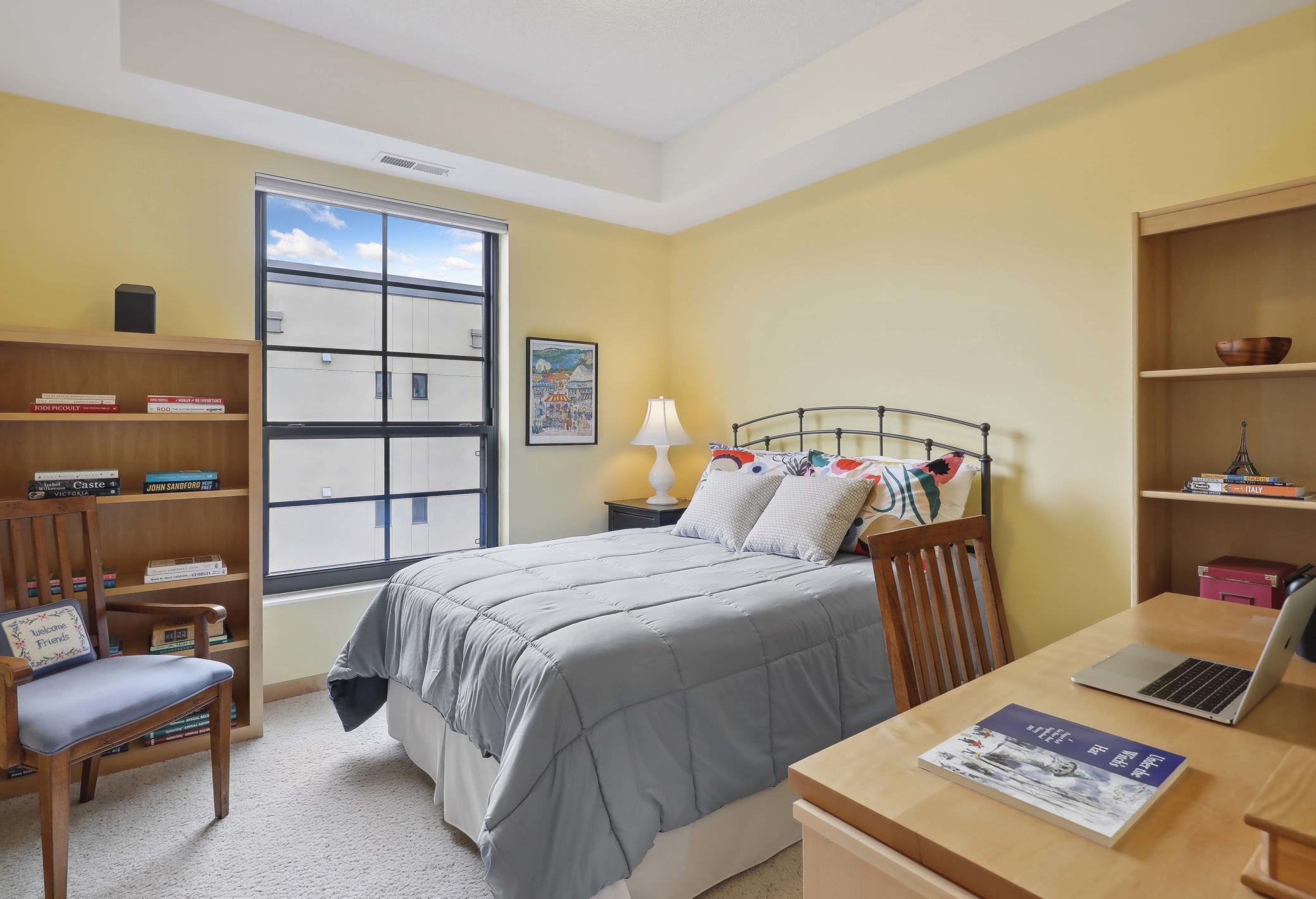 820 Emerald Street Unit: 404